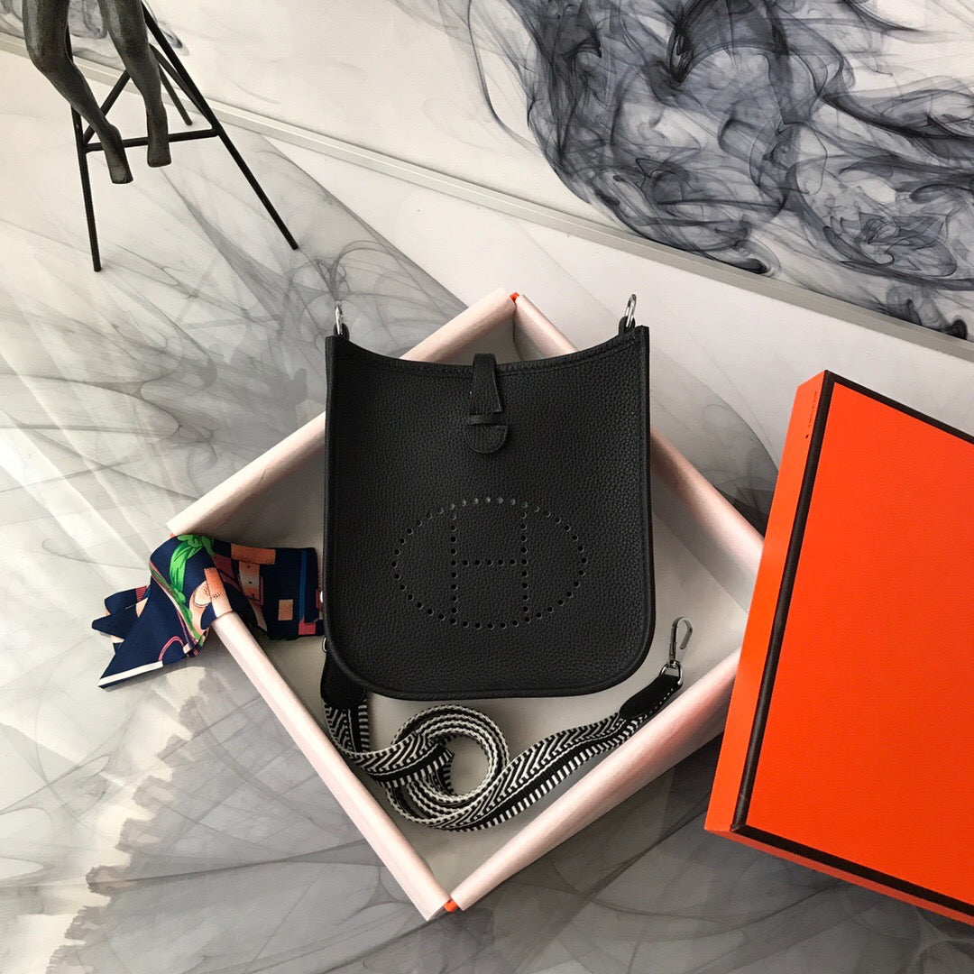 [TOP] HERMES Evelyn 16 Bag - Black w PHW