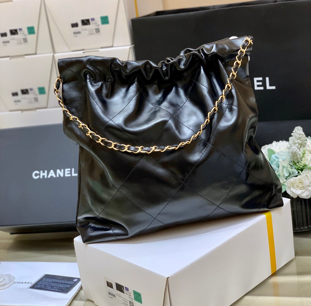 [TOP] CHANEL 22 Bag Small 35cm - Black & GHW