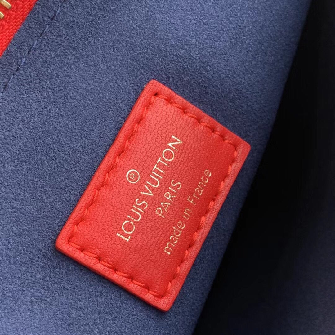 [TOP] Louis Vuitton LV Coussin PM Bag Lambskin - Red