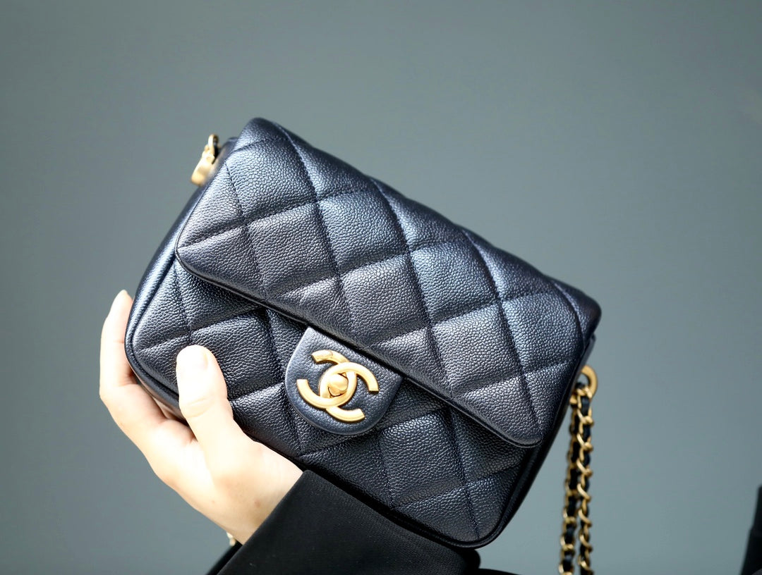 [TOP] CHANEL Classic Flap Bag New Mini Square 13.5*17*8CM - Black & GHW