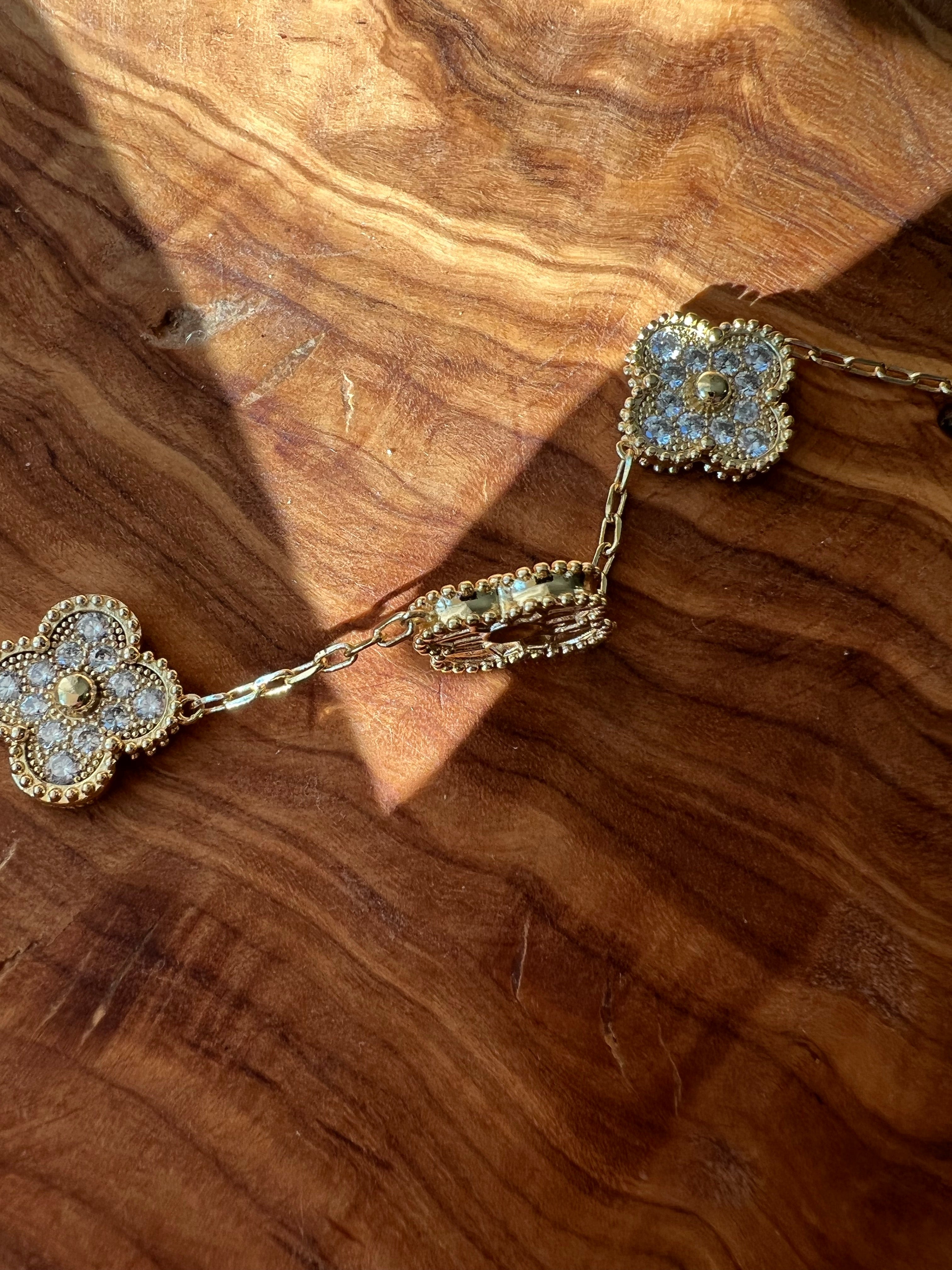 [TOP] Van Cleef & Arpels VCA 5 Motifs Bracelet W Stones - Gold