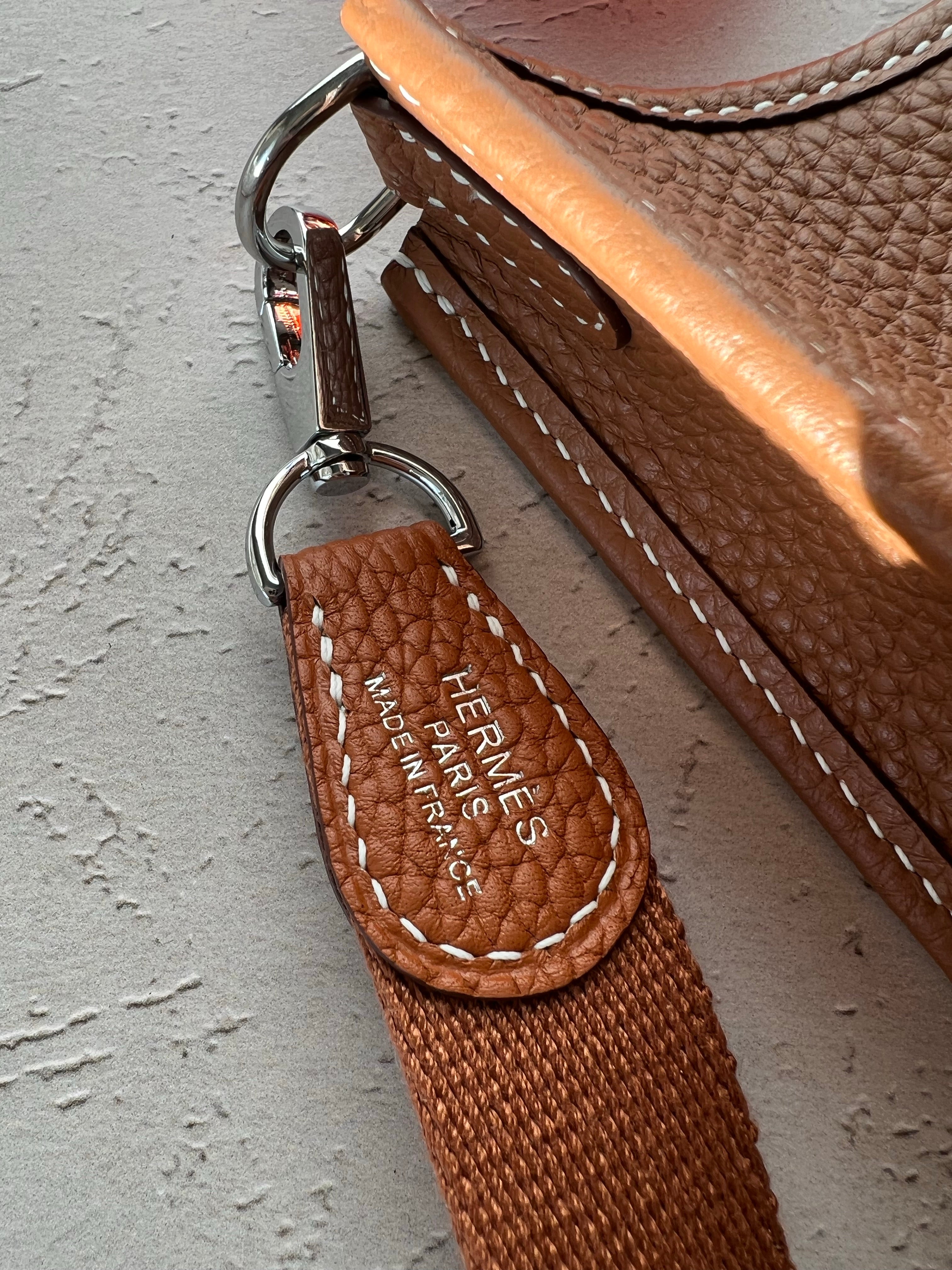 [TOP] HERMES Evelyne Bag 16cm - Gold