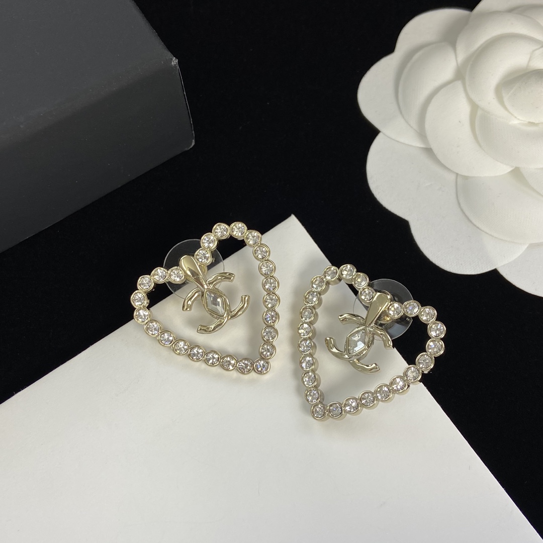 [TOP] CHANEL Necklace Earrings Brooch Set