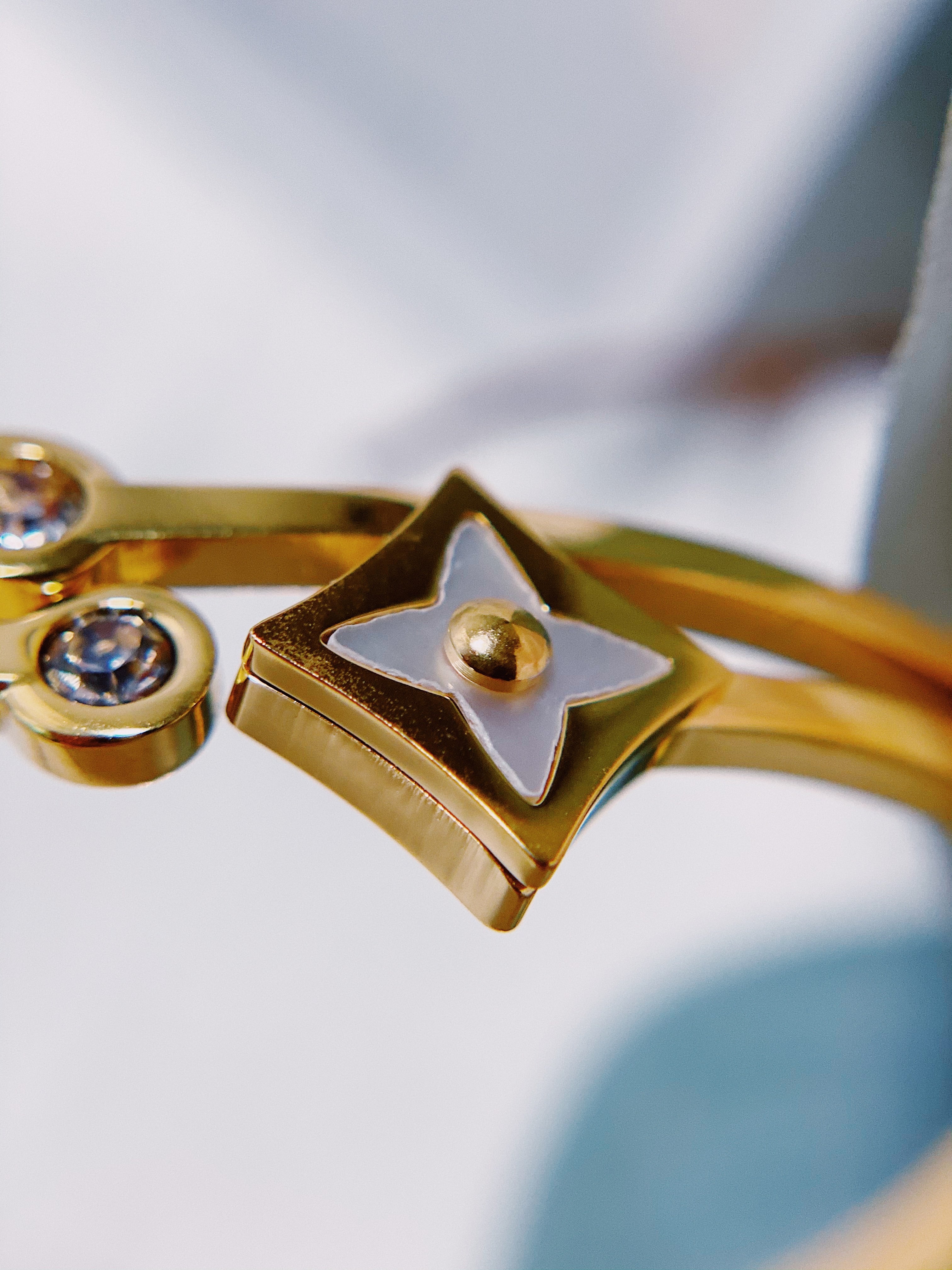 [TOP] Louis Vuitton LV Flores Open Bangle Bracelet