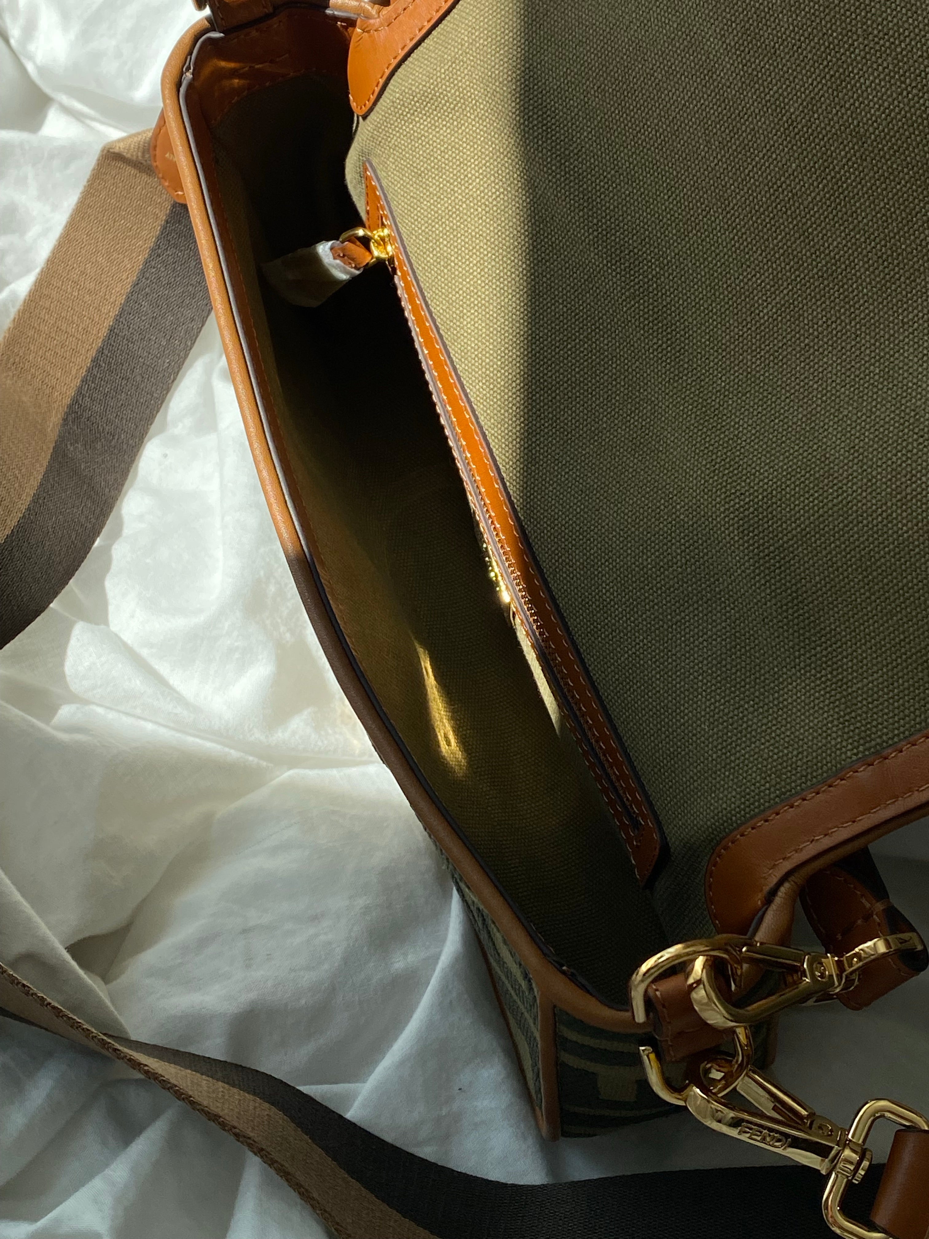 [TOP] FENDI Baguette Canvas Crossbody Bag - Brown