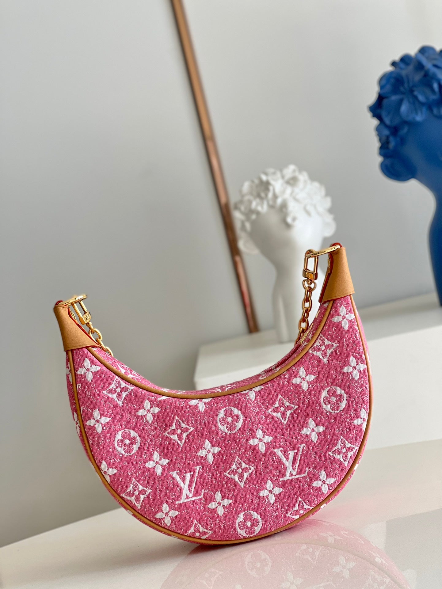 [TOP] Louis Vuitton LV Denim Half-Moon Bag 23 x 13 x 6cm- Pink