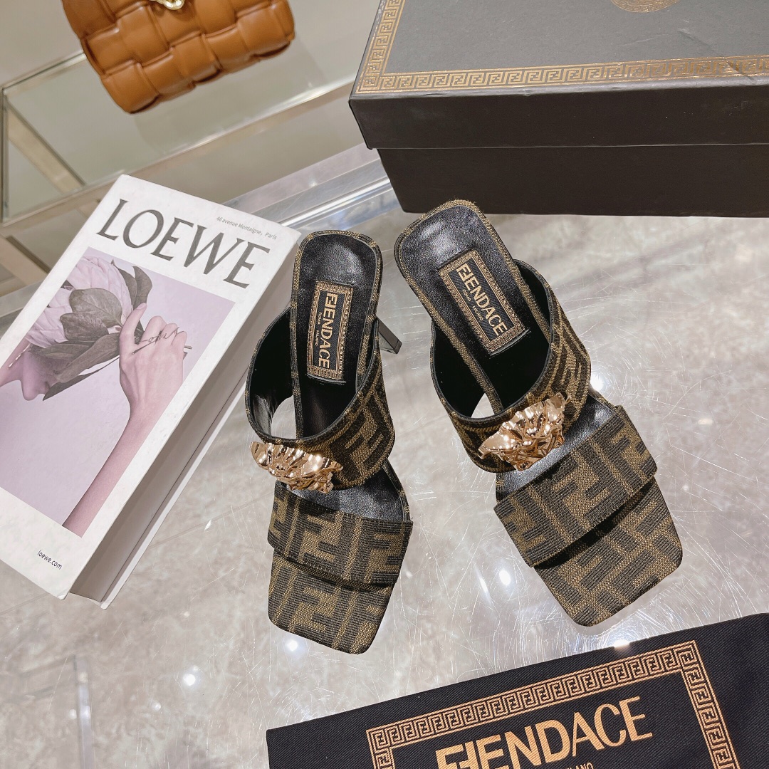 [TOP] FENDI & Versace High Heel