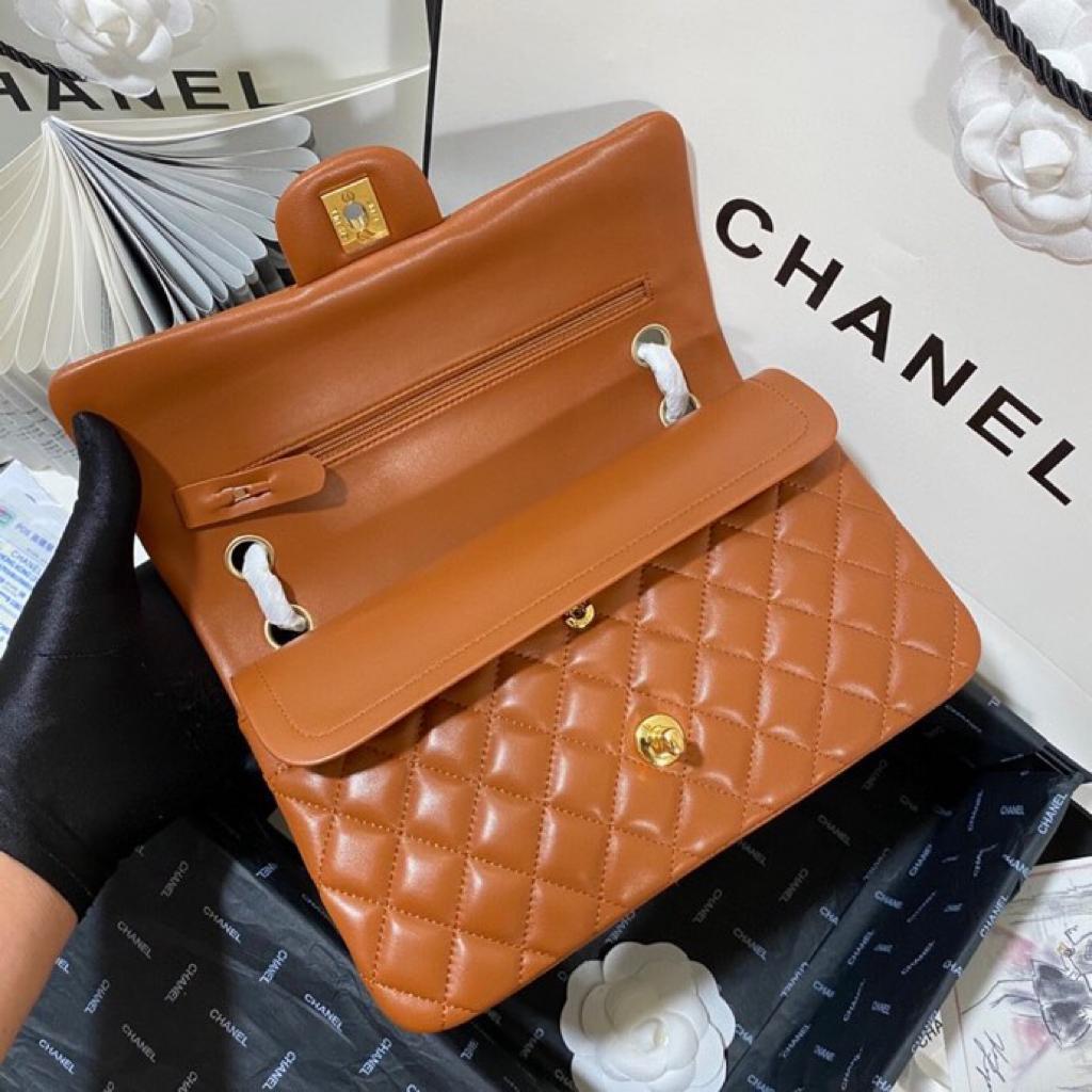[TOP] CHANEL Classic Flap Bag Lambskin Medium 25.5cm – Brown & GHW