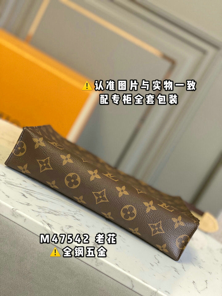 [TOP] Louis Vuitton LV  Toilery Pouch 26 Monogram 25 x 20 x 5.5cm-Brown