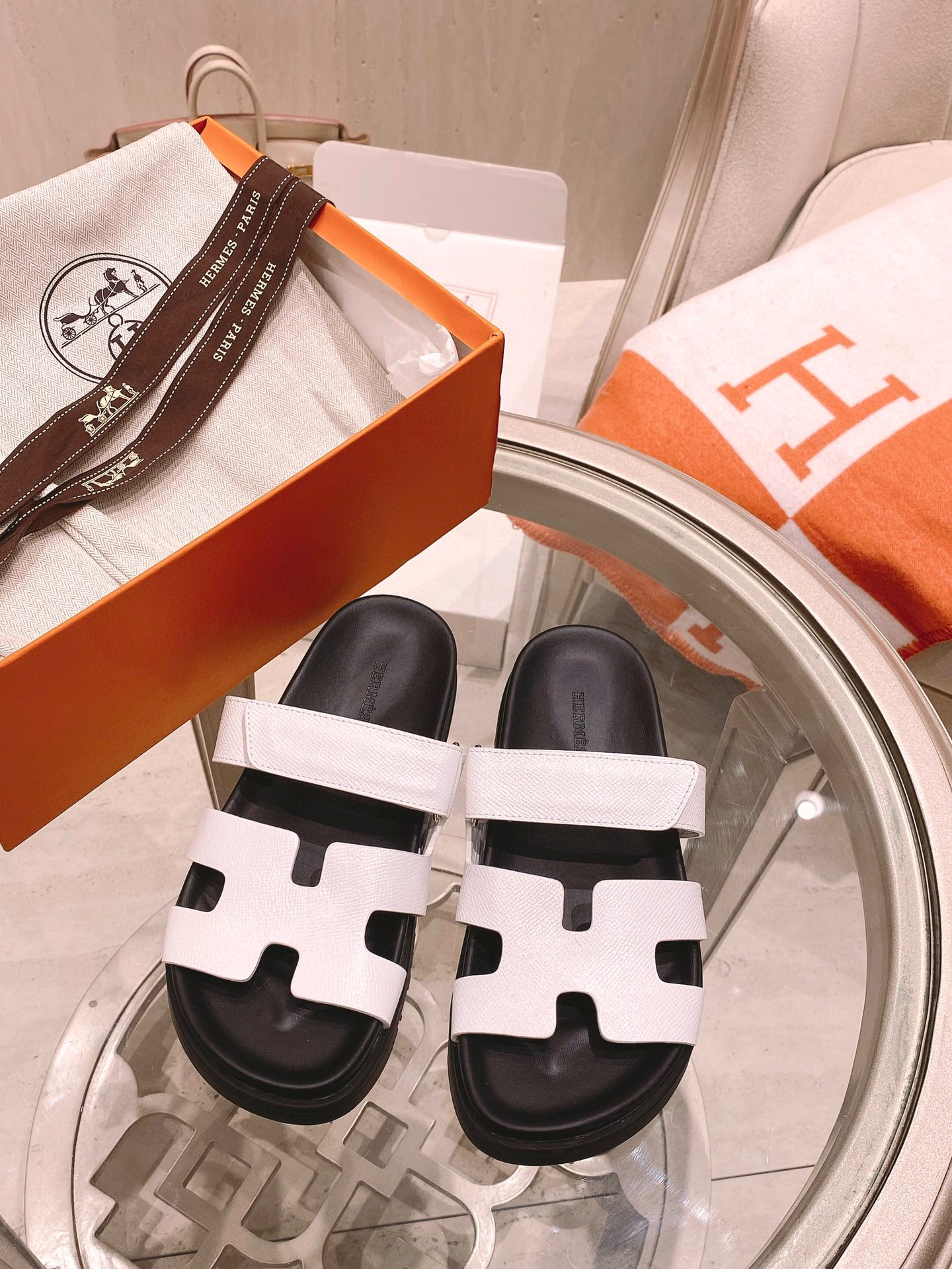 [TOP] HERMES Chypre Sandal - 13 Colours