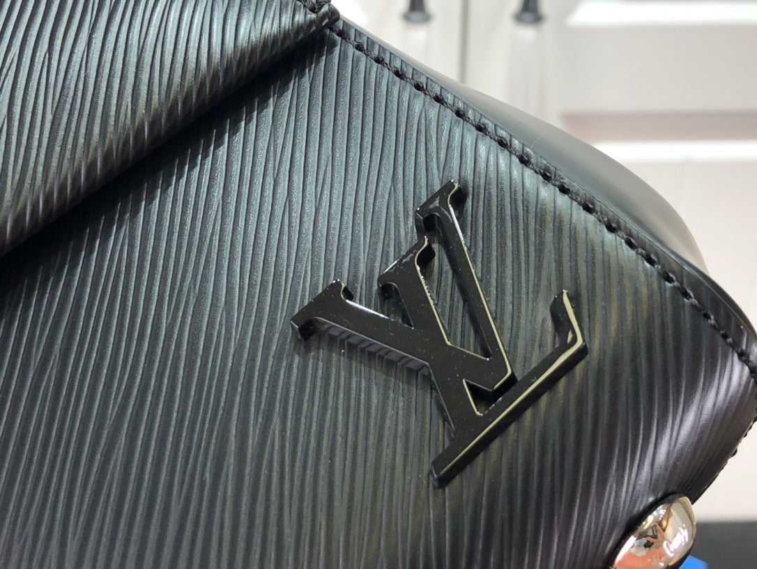 [TOP] Louis Vuitton LV Cluny Epi Leather 20 x 16 x 7.5 cm- Black