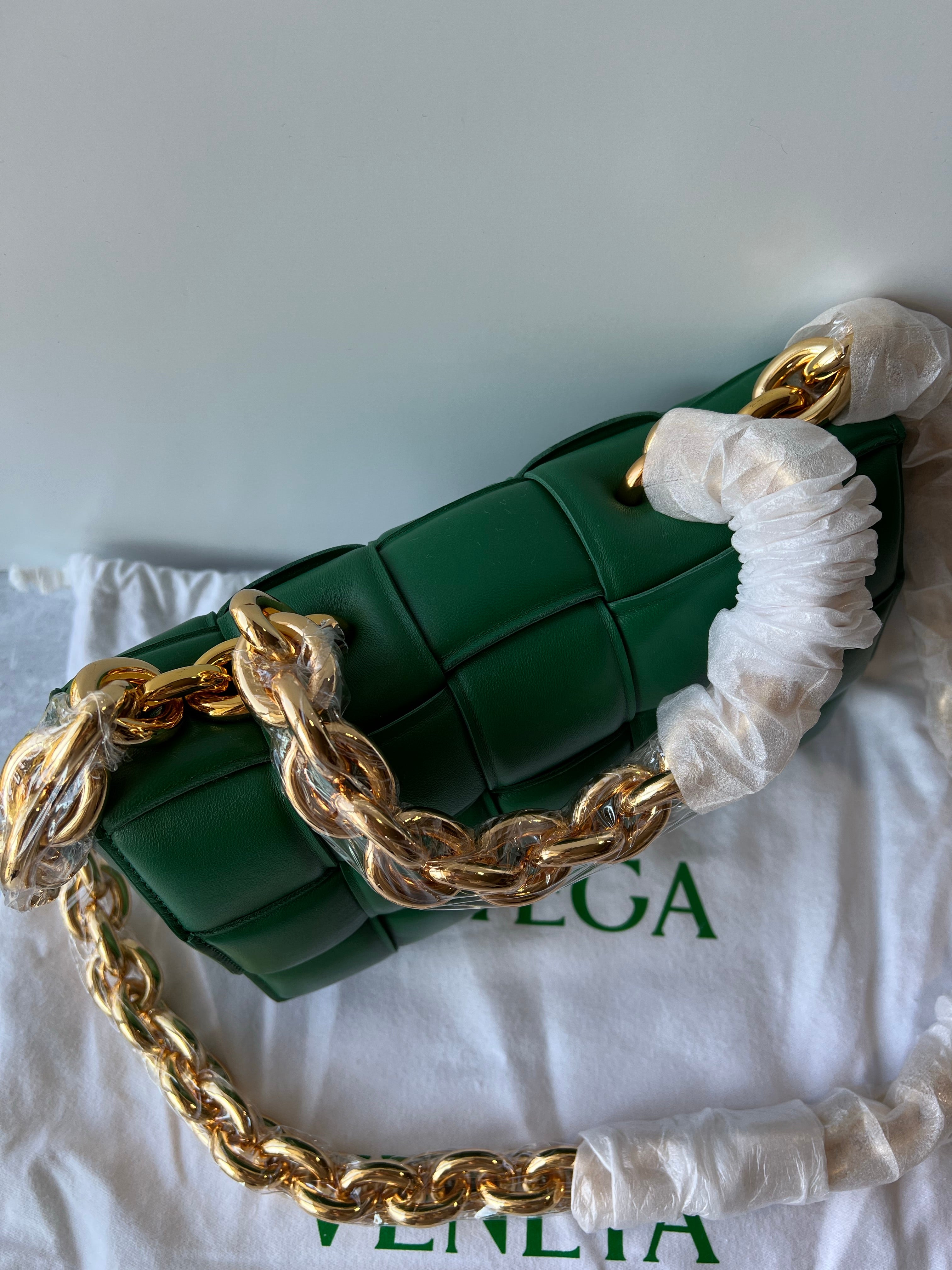 [TOP] Bottega Veneta BV Chain Cassette Bag - Dark Green