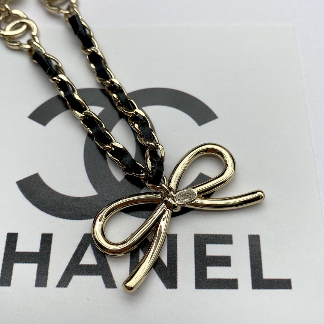 [TOP] CHANEL Pearl Necklace