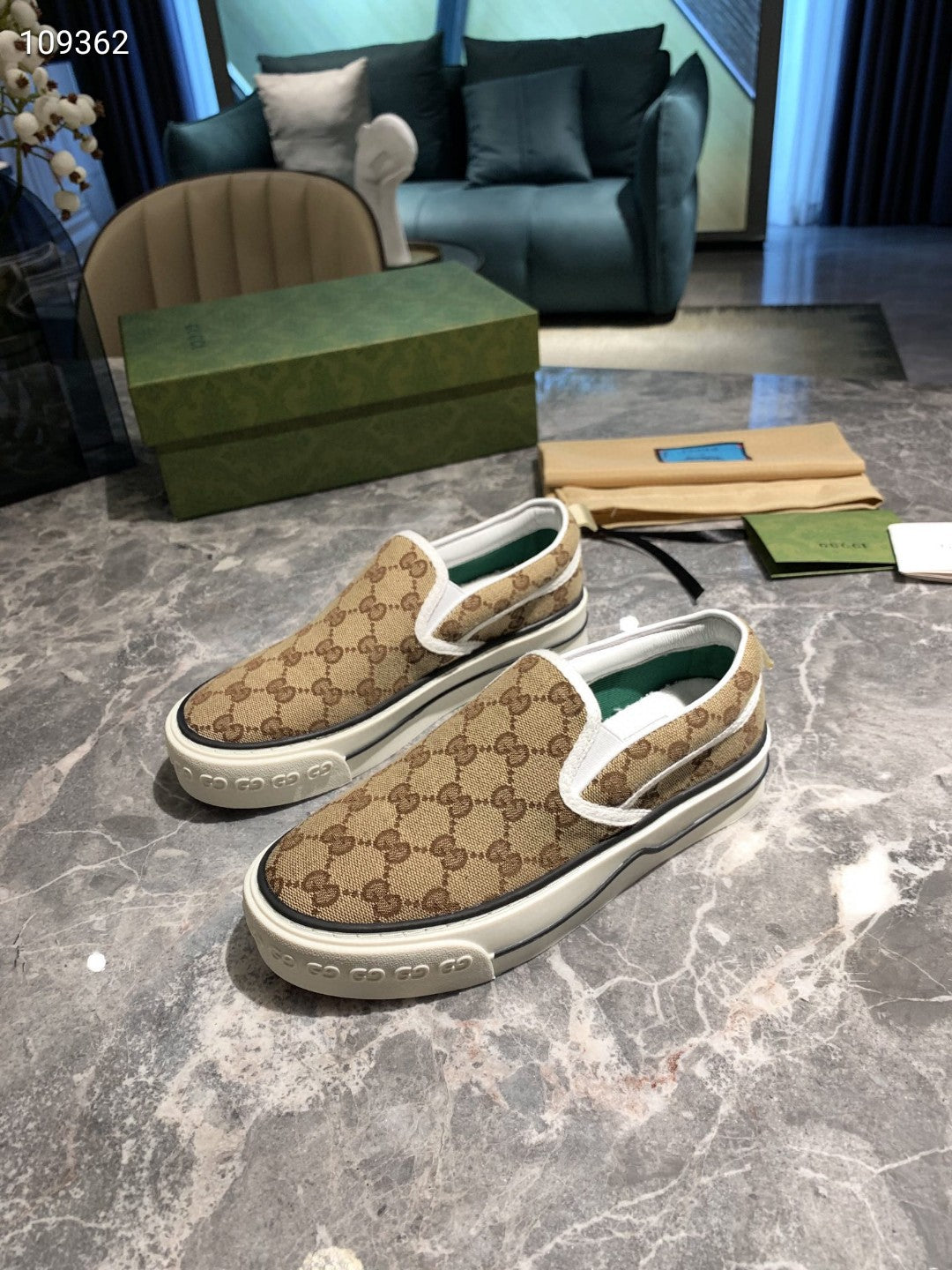 [TOP] GUCCI Tennis Slip On Sneakers 1977