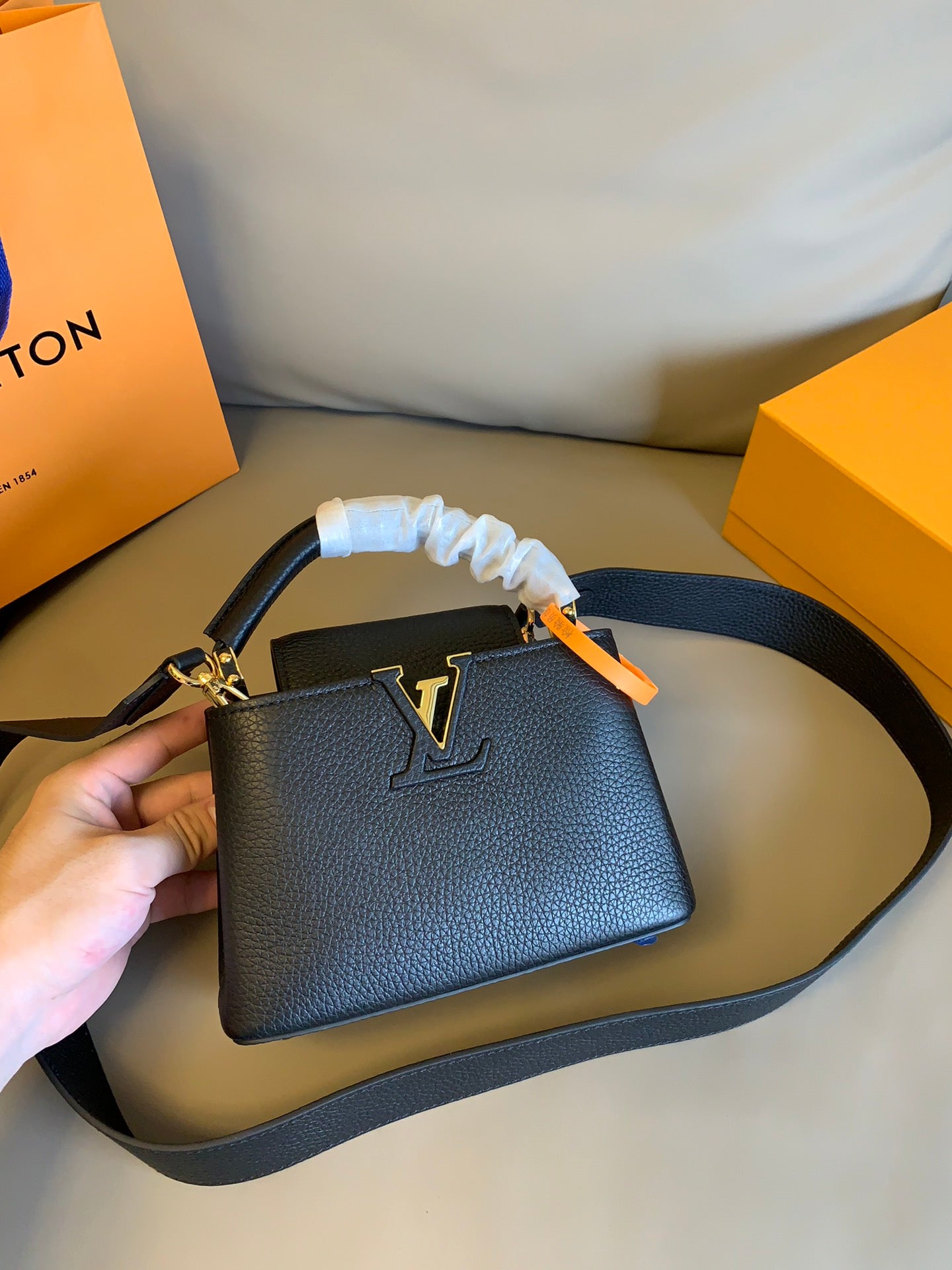 [TOP]Louis Vuitton LV Capucine  Bag 21*8*14 cm- Black