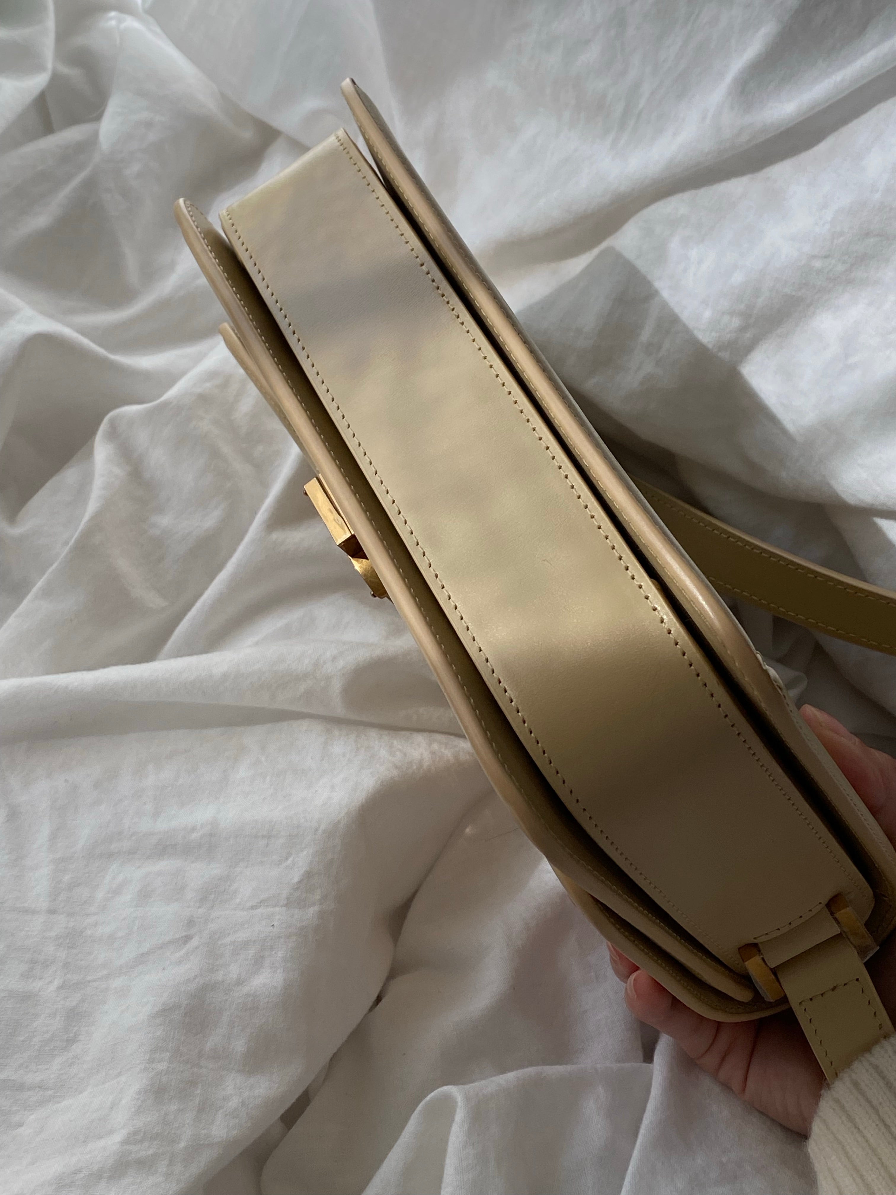 [TOP] Yves Saint Laurent YSL Solferino Medium Shoulder Bag - Beige