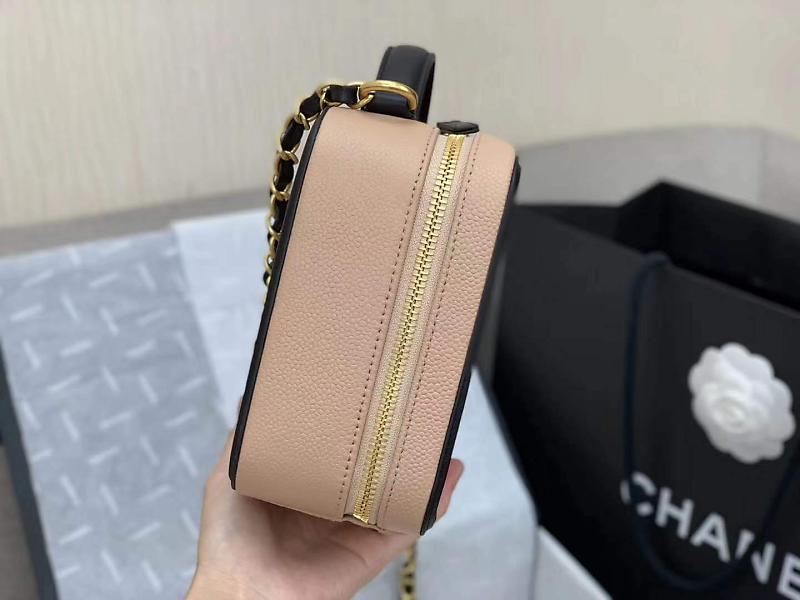 [TOP] CHANEL Vanity Case Bag  Medium - Light Pink