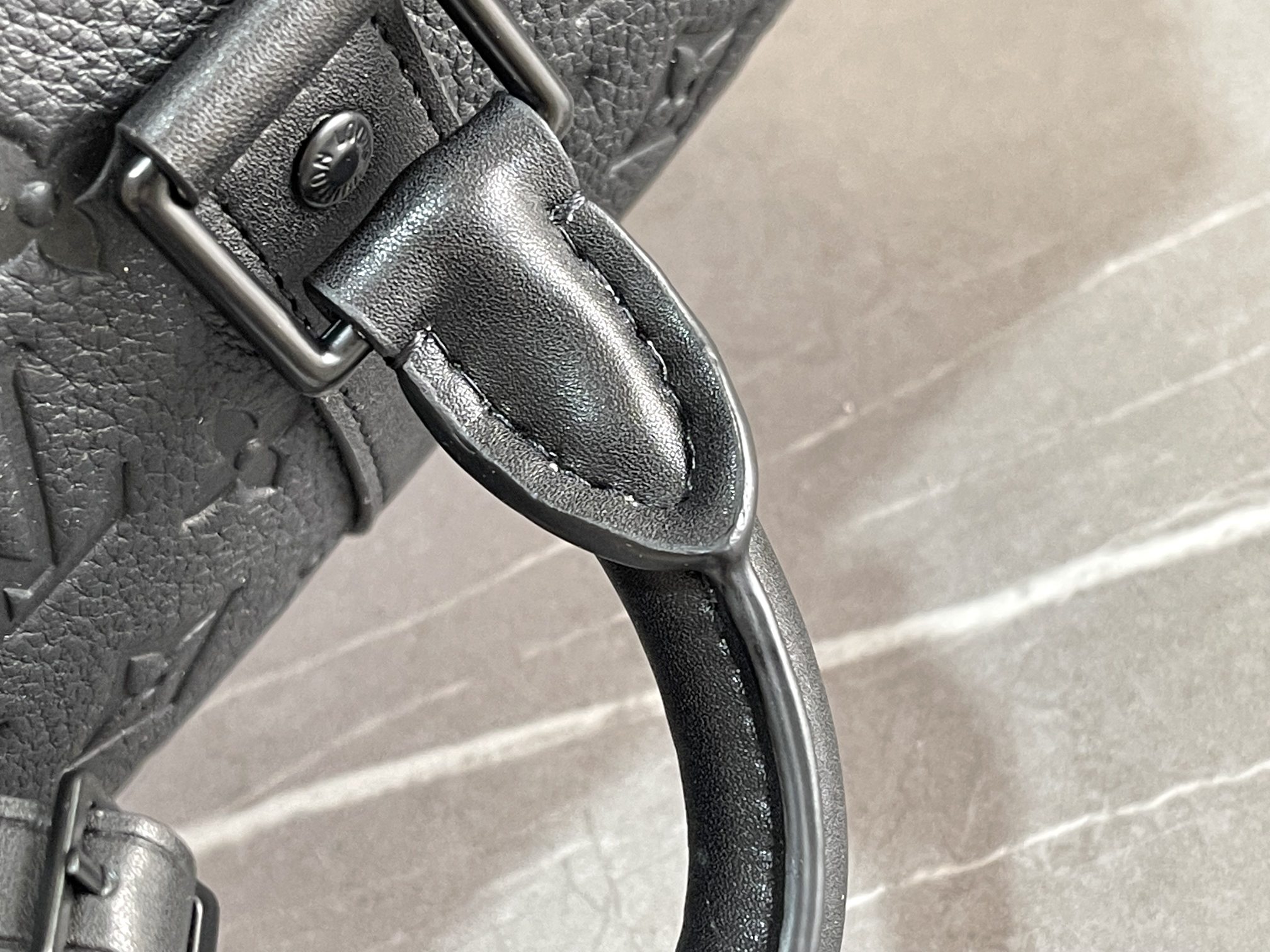 [TOP] Louis Vuitton LV Keepall BANDOULIERE 25 Handbag-Black