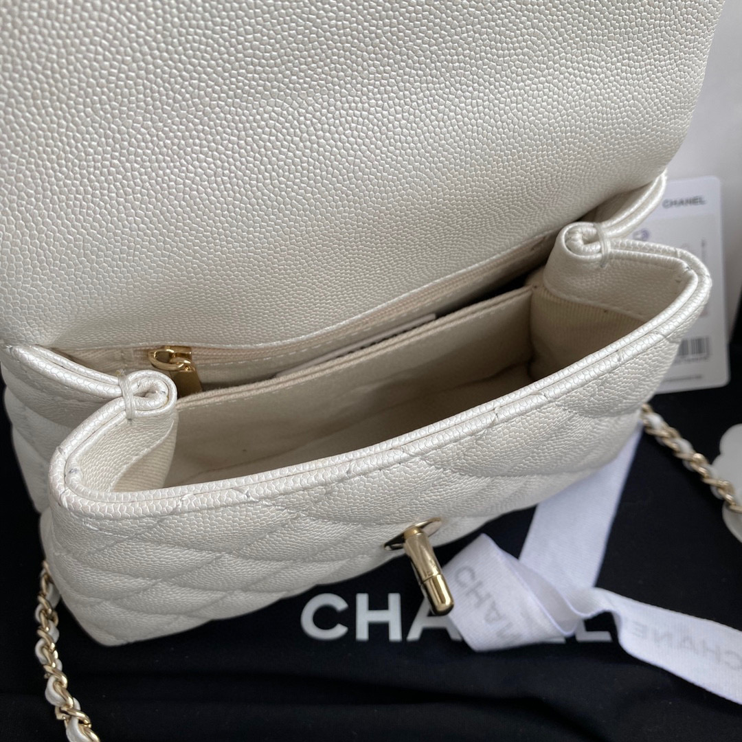 [TOP] CHANEL CoCo Handle Bag Carviar Small 19cm - Pearl White & GHW