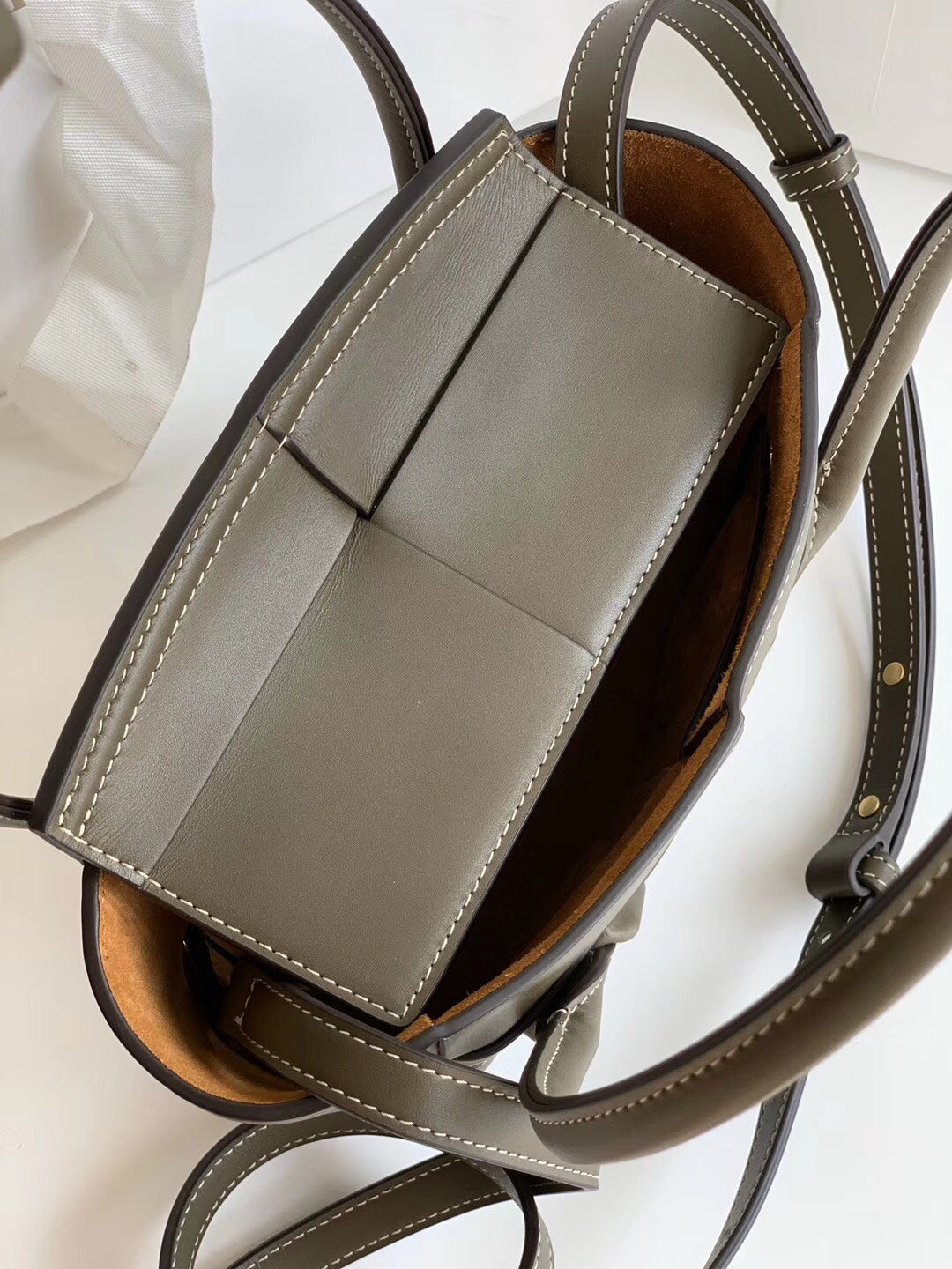 [TOP] Bottega Veneta BV Mini Arco 29 Leather Bag - Camping