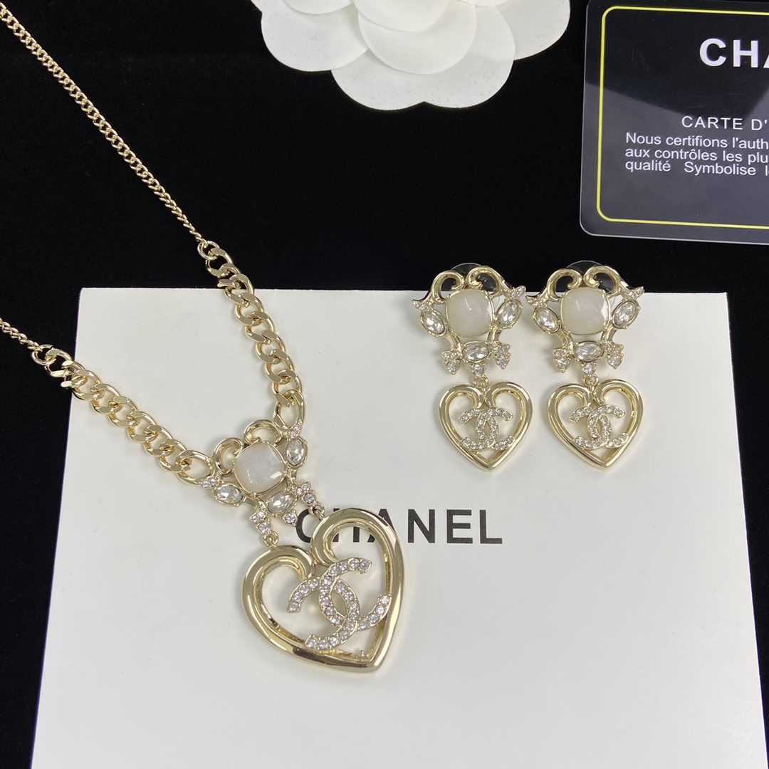 [TOP] CHANEL Necklace Earrings Set