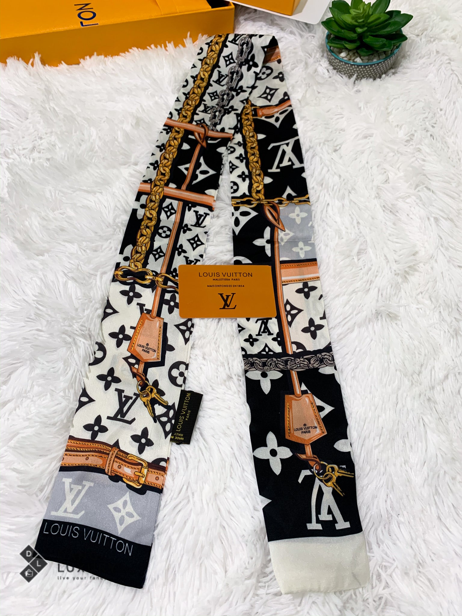 [TOP] Louis Vuitton LV Bandeau Twilly