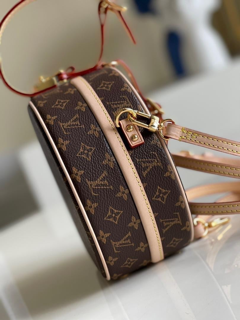 [TOP] Louis Vuitton LV  Monogram Petit Boite Chapeau 17.5 x 16.5 x 7.5cm - Cream Leather