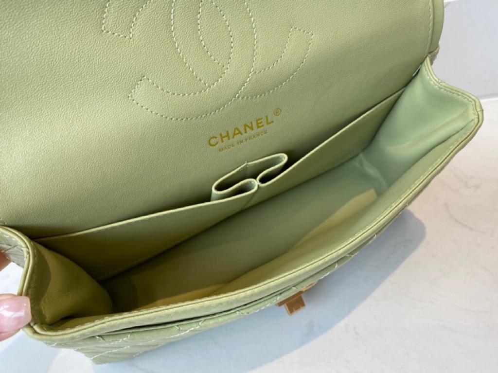 [TOP] CHANEL 2.55 Reissue Flap Bag Medium 24cm - Green & GHW