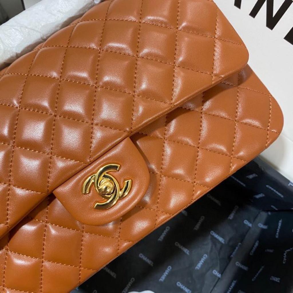 [TOP] CHANEL Classic Flap Bag Lambskin Medium 25.5cm – Brown & GHW