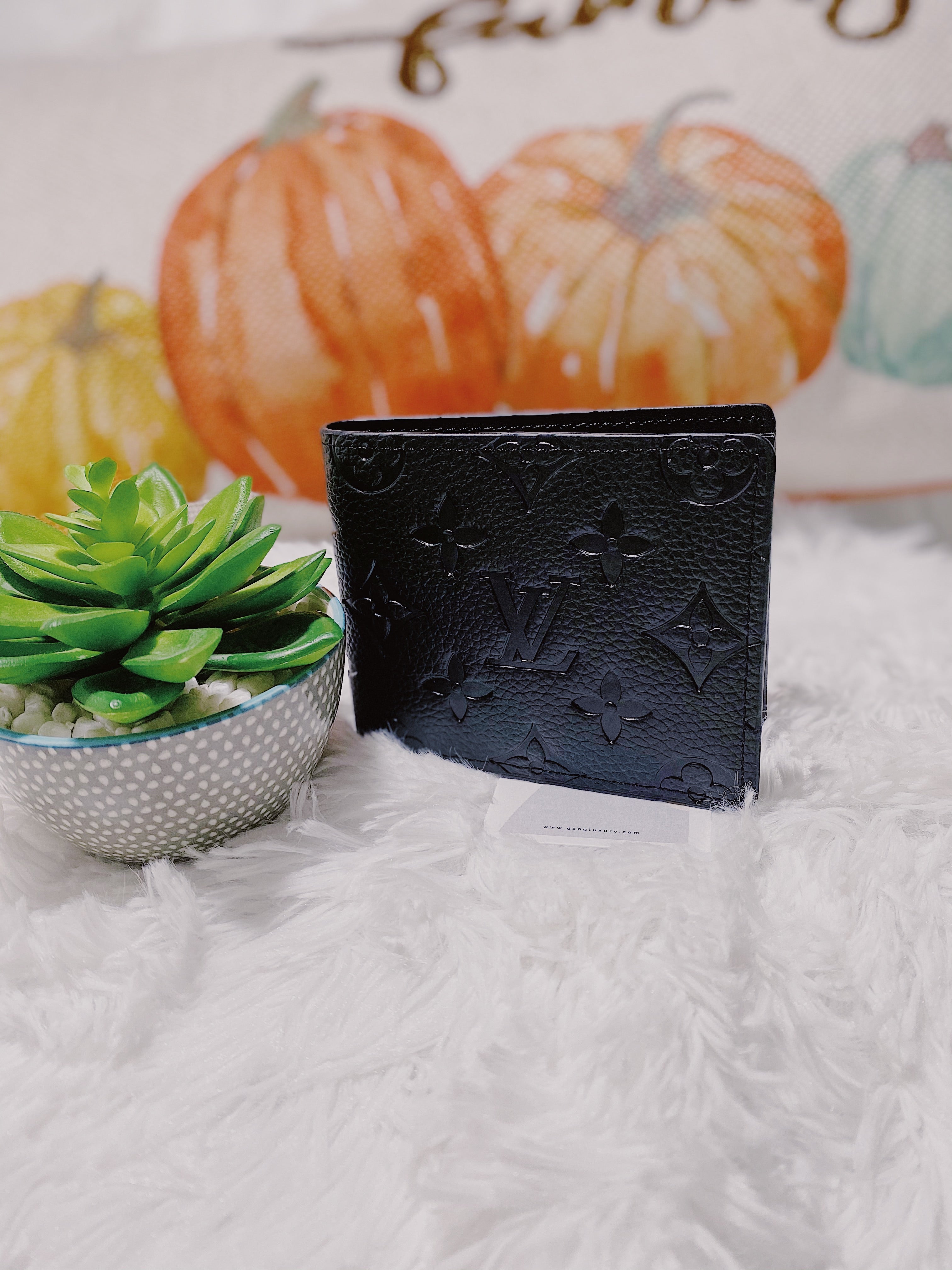 [TOP] Louis Vuitton LV LV Monogram Street Style Leather Folding Wallet Logo