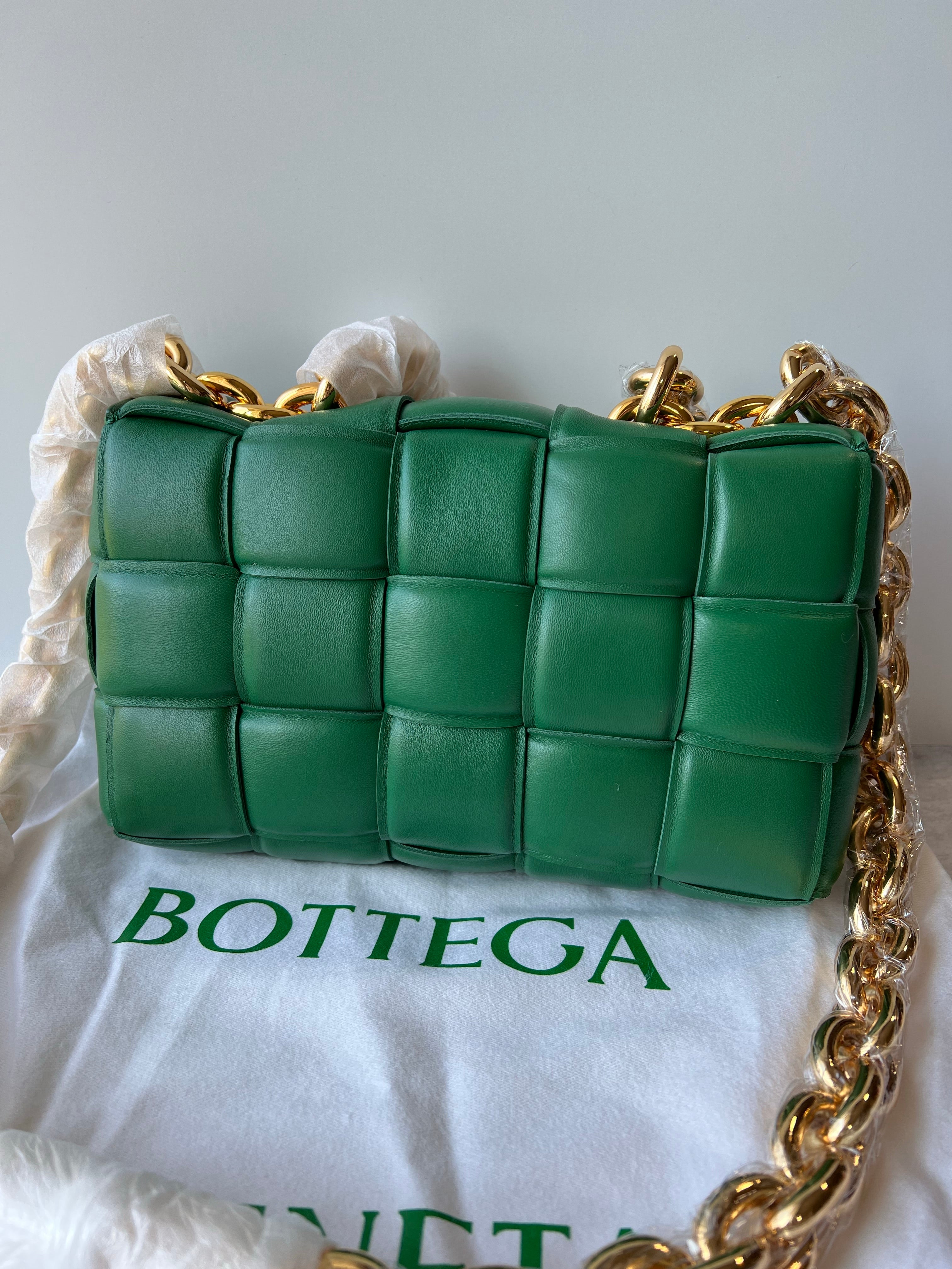 [TOP] Bottega Veneta BV Chain Cassette Bag - Dark Green