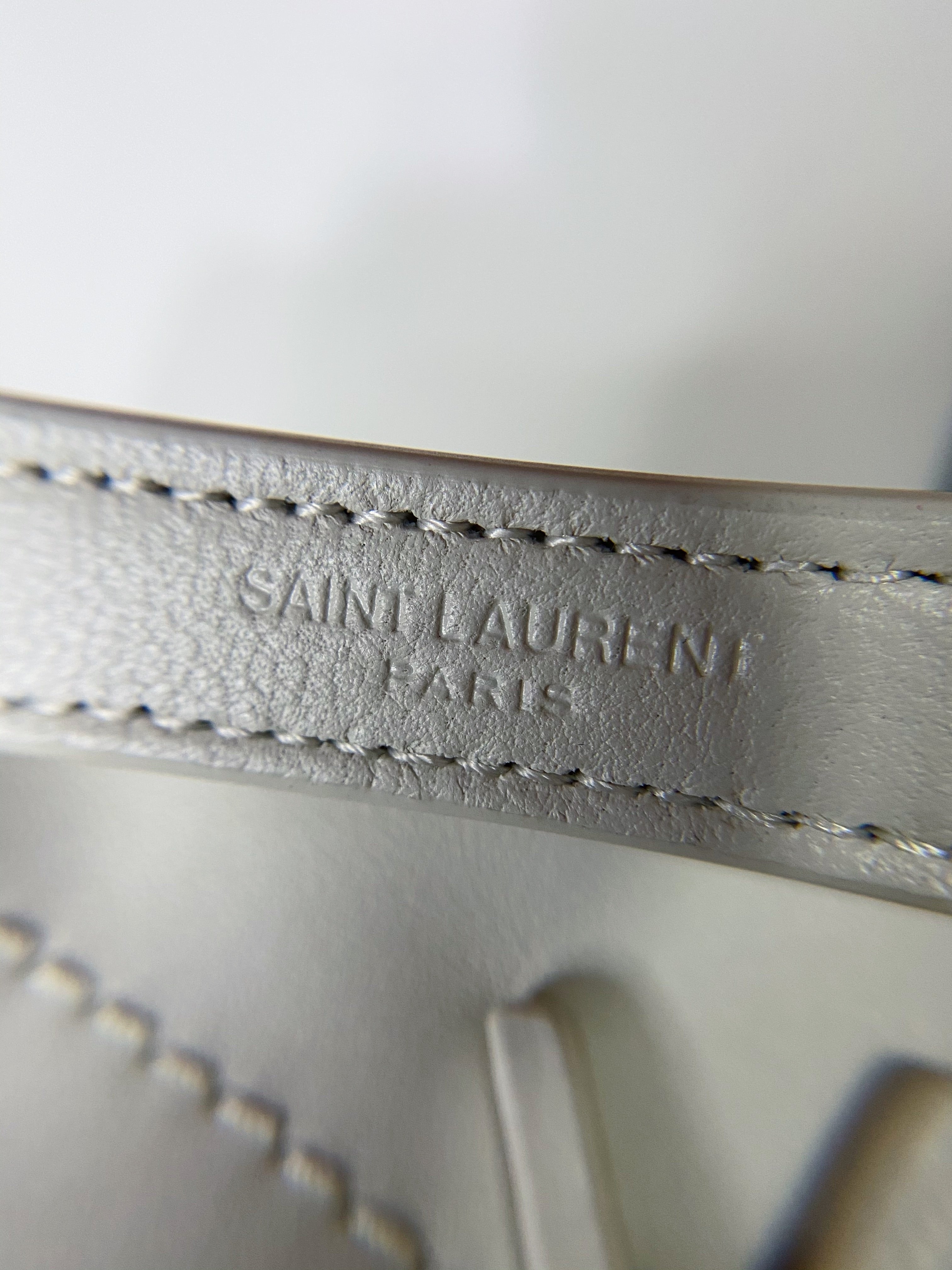 [TOP] Yves Saint Laurent YSL Nikki Small - OFF WHITE