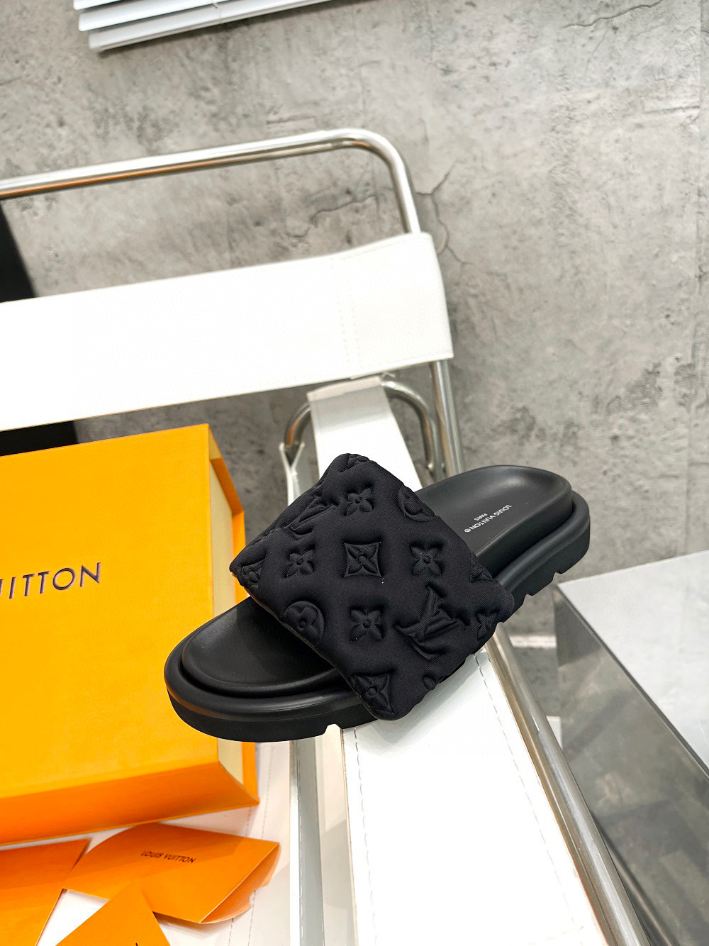 [TOP] Louis Vuitton LV Puffy Sandals Lambskin - 5 Colours