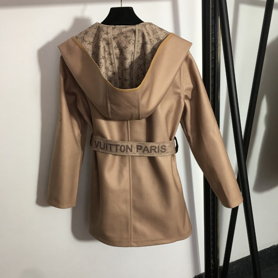 [TOP] Louis Vuitton LV L*V Belted Short Wrap Coat - Beige