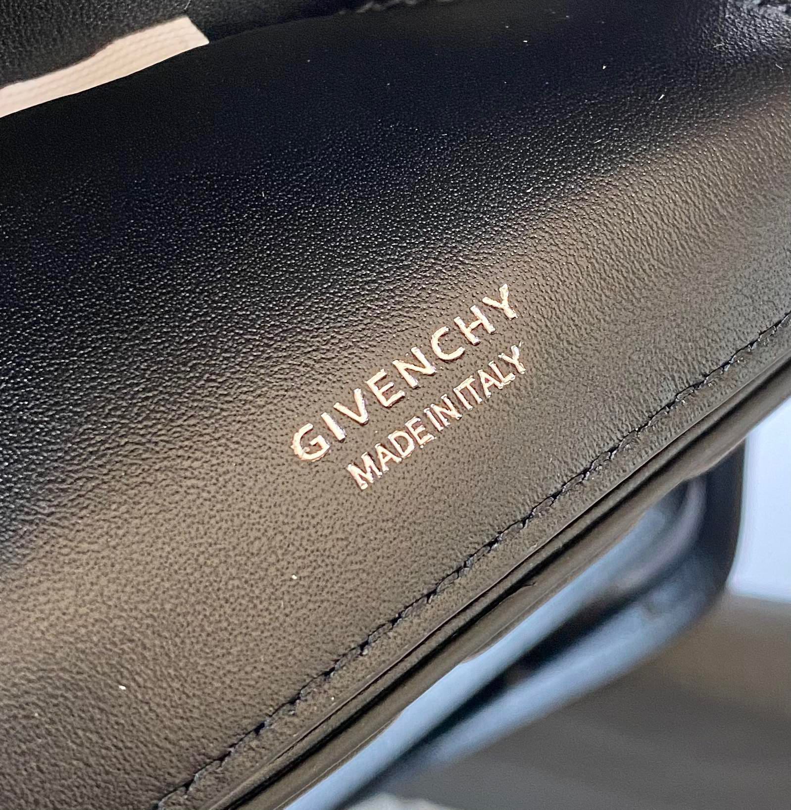 [Top] GIVENCHY 4G Patent Leather Shoulder Bag 16*12*6/21*15*6 - Black