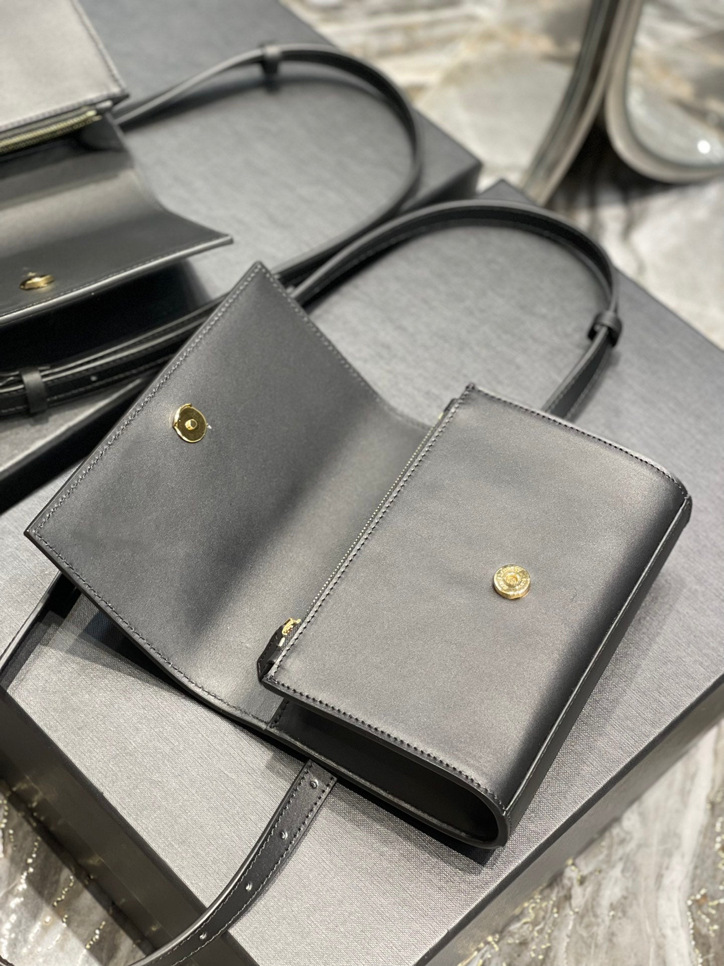 [TOP] Yves Saint Laurent YSL Kate Belt Bag - Black