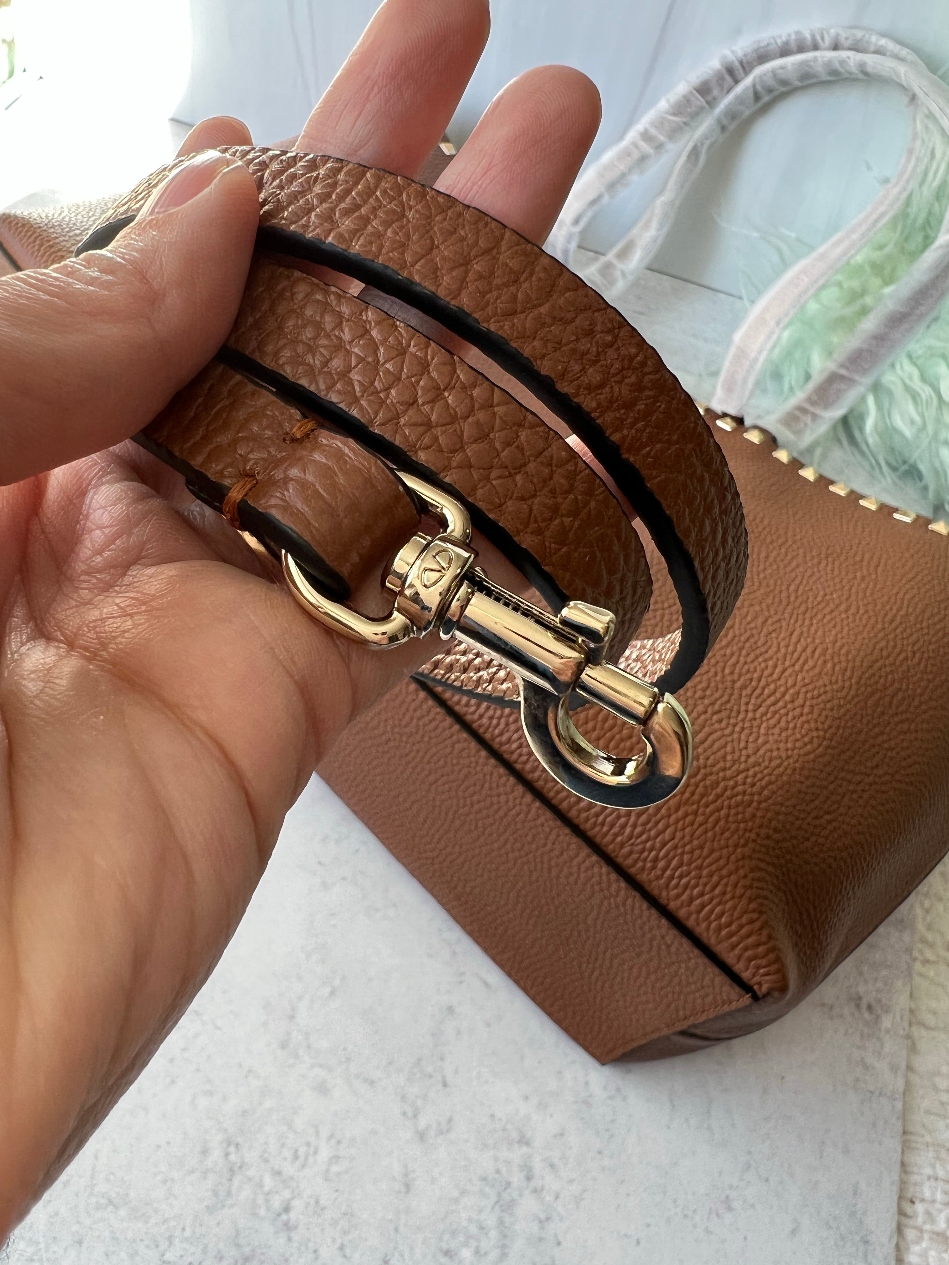 [TOP] VALENTINO  Rockstud Large Leather Tote - Brown