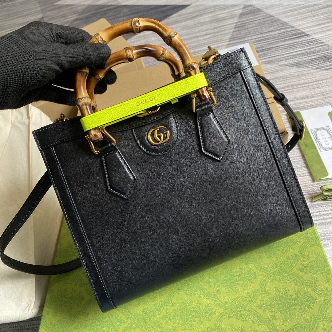 [TOP] GUCCI G*G Diana Medium Bag - Black