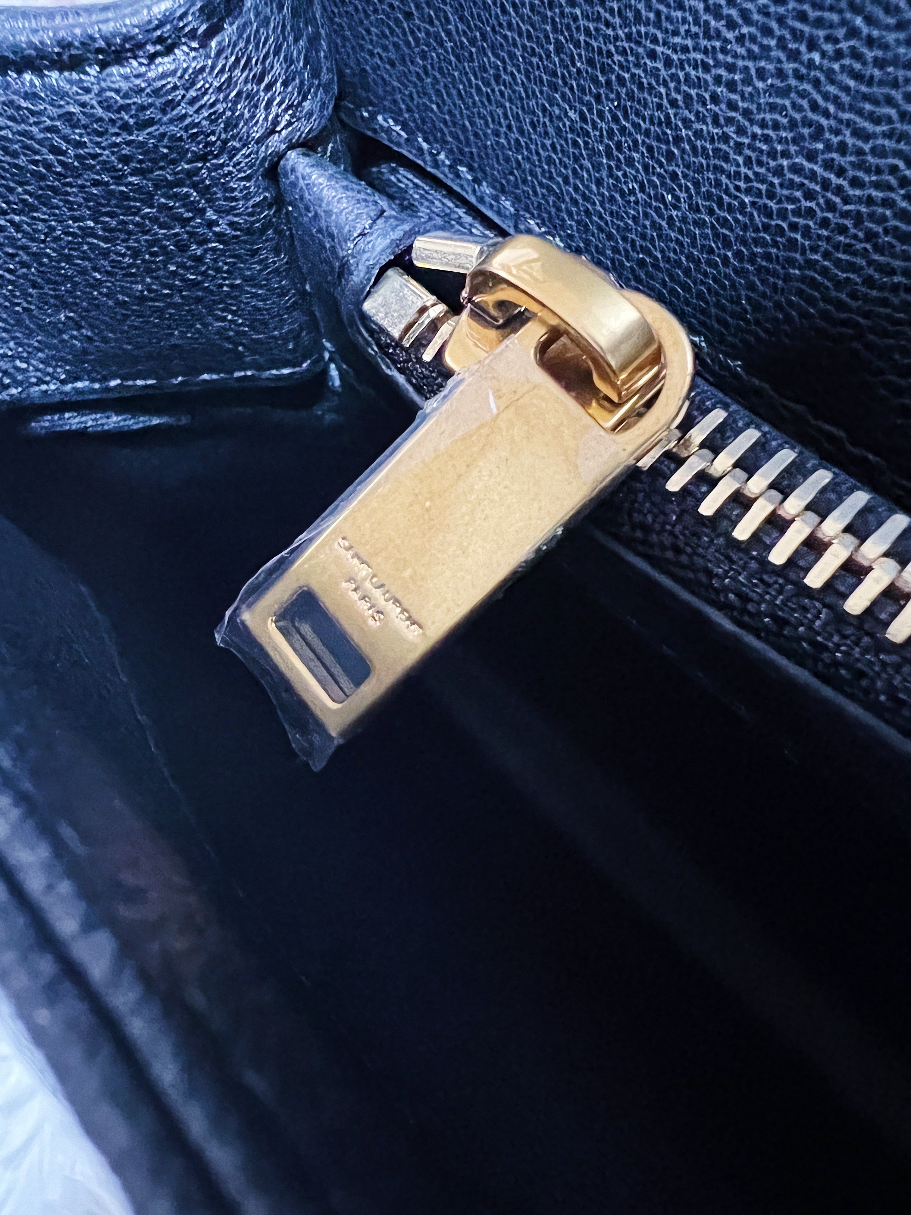 [TOP] Yves Saint Laurent YSL College Small Bag - Black w GHW