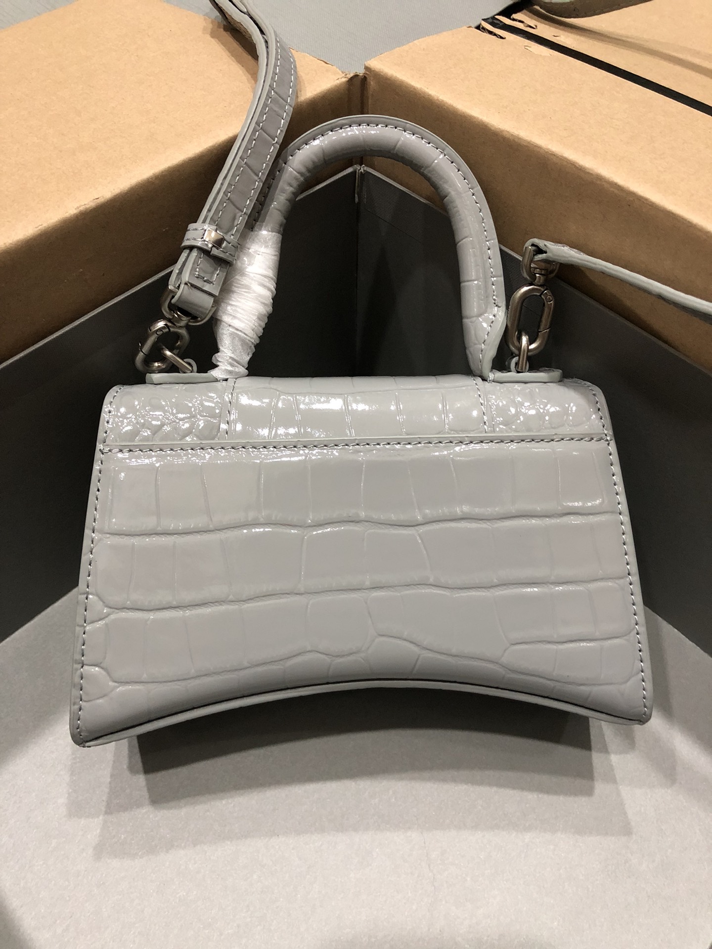 [TOP] BALENCIAGA Crocodile-Print Hourglass Bag 19/23cm - Gray