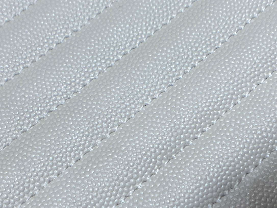 [TOP] Yves Saint Laurent YSL Woc Matelasse Medium Bag - White SHW