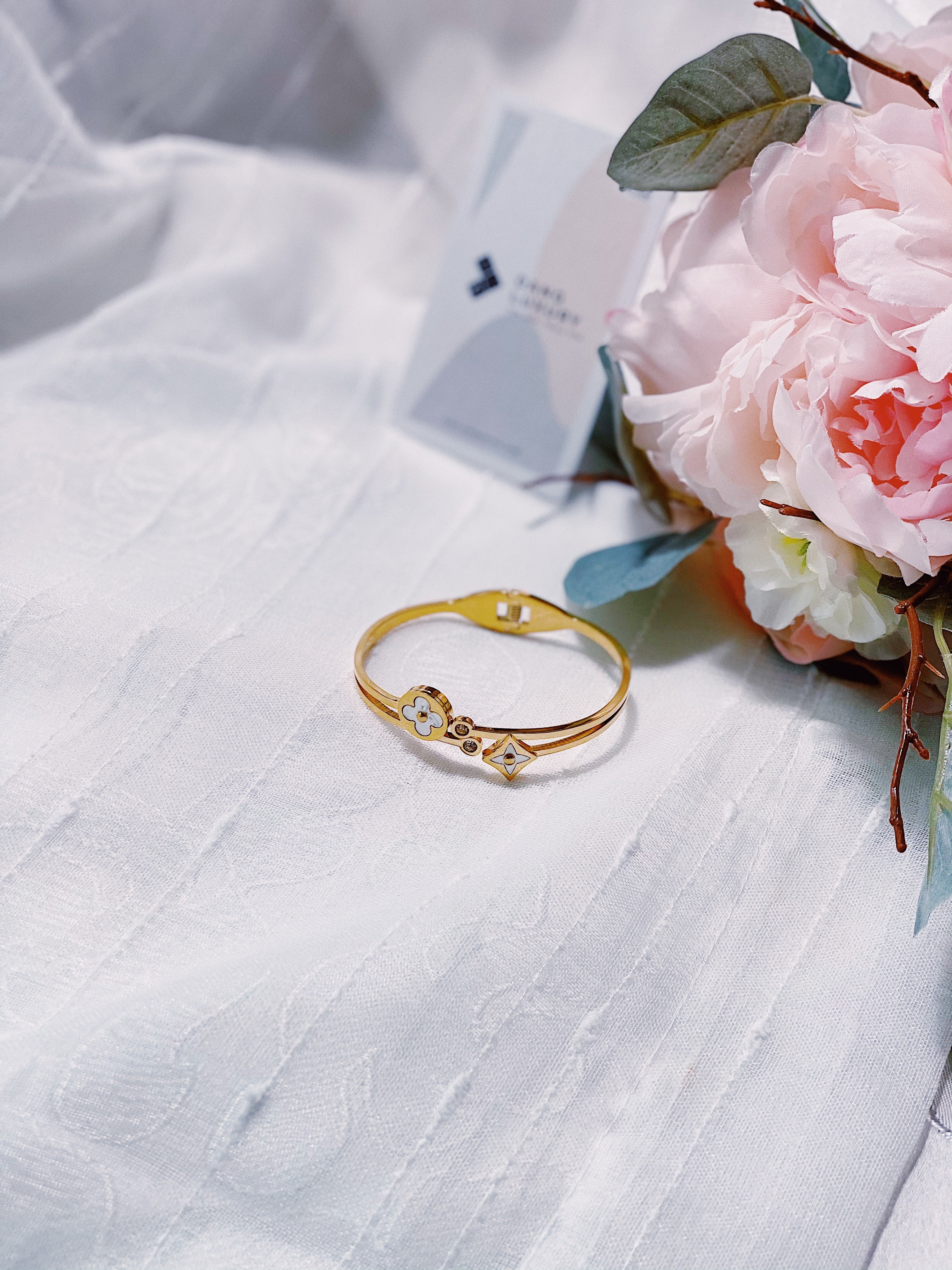 [TOP] Louis Vuitton LV Flores Open Bangle Bracelet