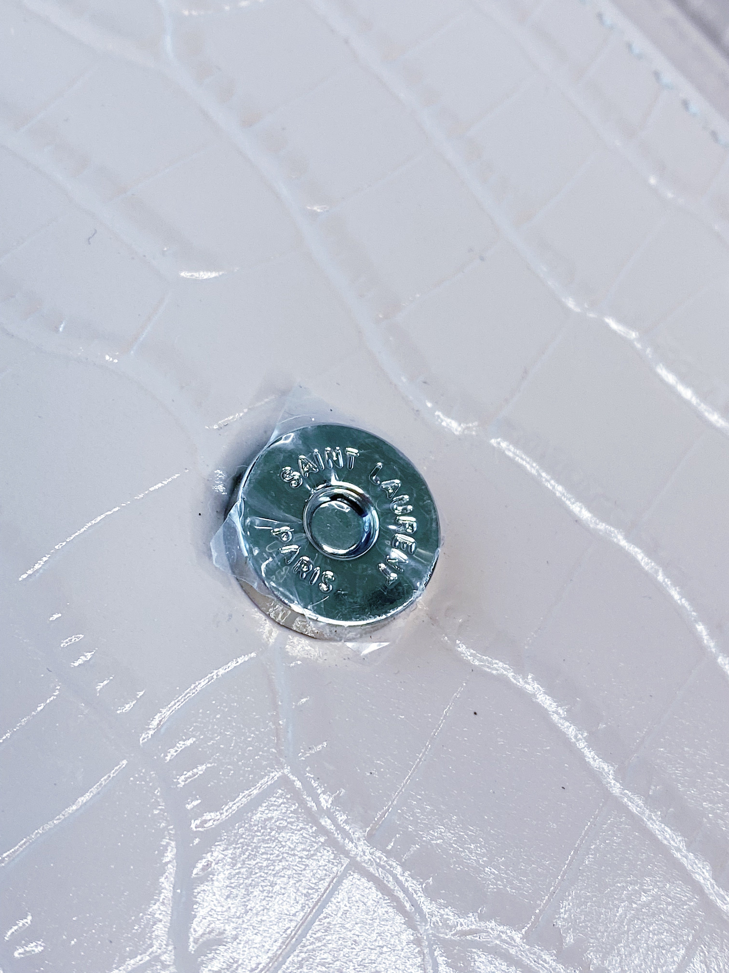 [TOP] Yves Saint Laurent YSL Pink Small Monogram Sunset Croc Embossed Leather Bag