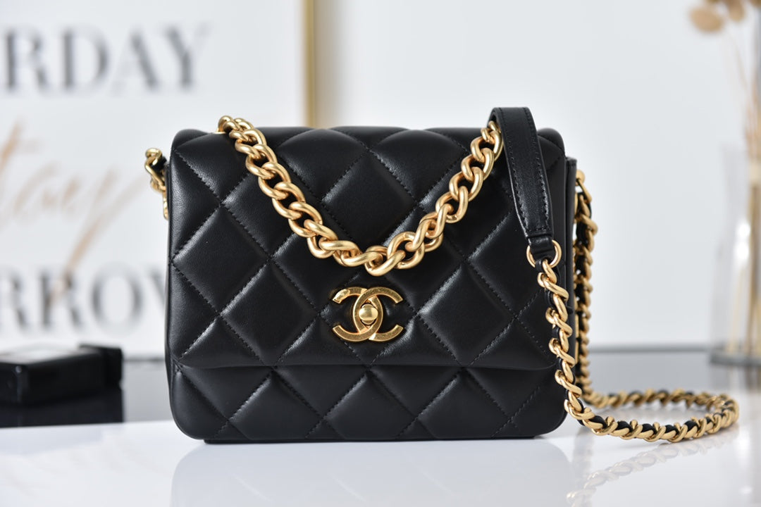 [TOP] CHANEL Flap Bag Side Logo w Chain Mini  - Black