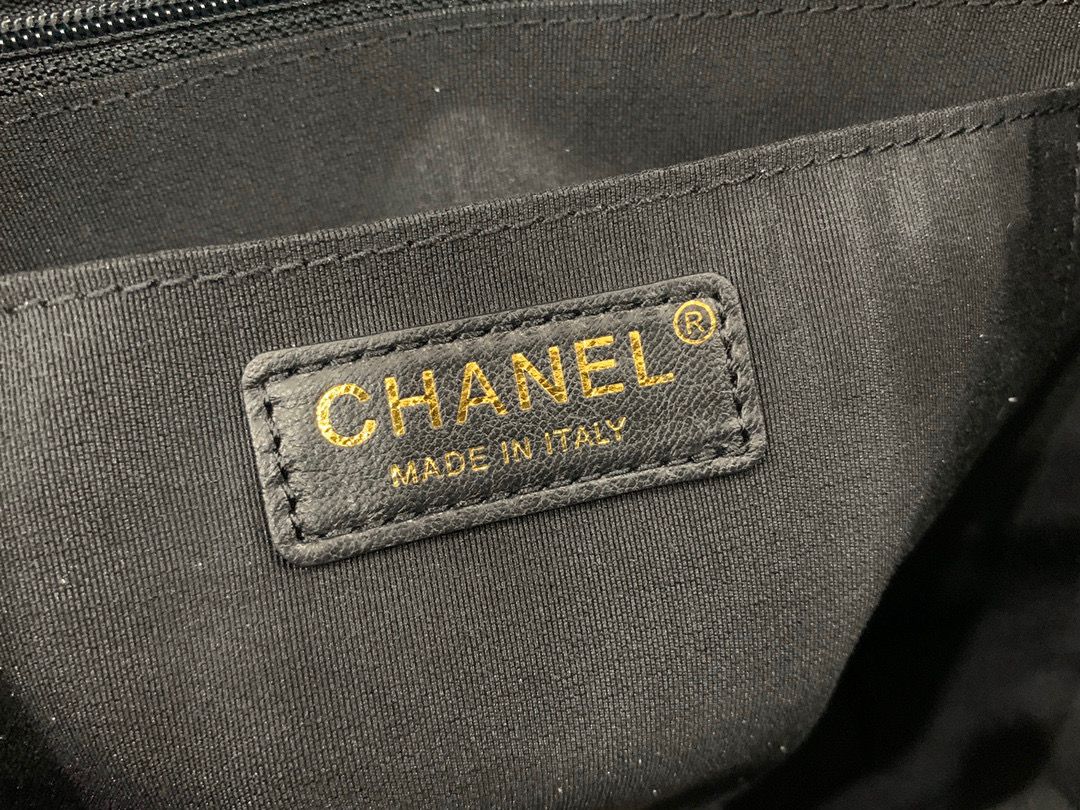 [TOP] CHANEL Quilted Lambskin Urban Spirit Large Backpack - Black