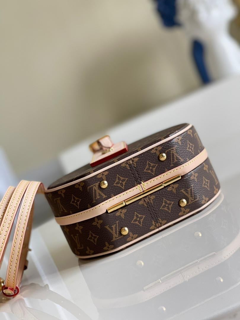 [TOP] Louis Vuitton LV  Monogram Petit Boite Chapeau 17.5 x 16.5 x 7.5cm - Cream Leather