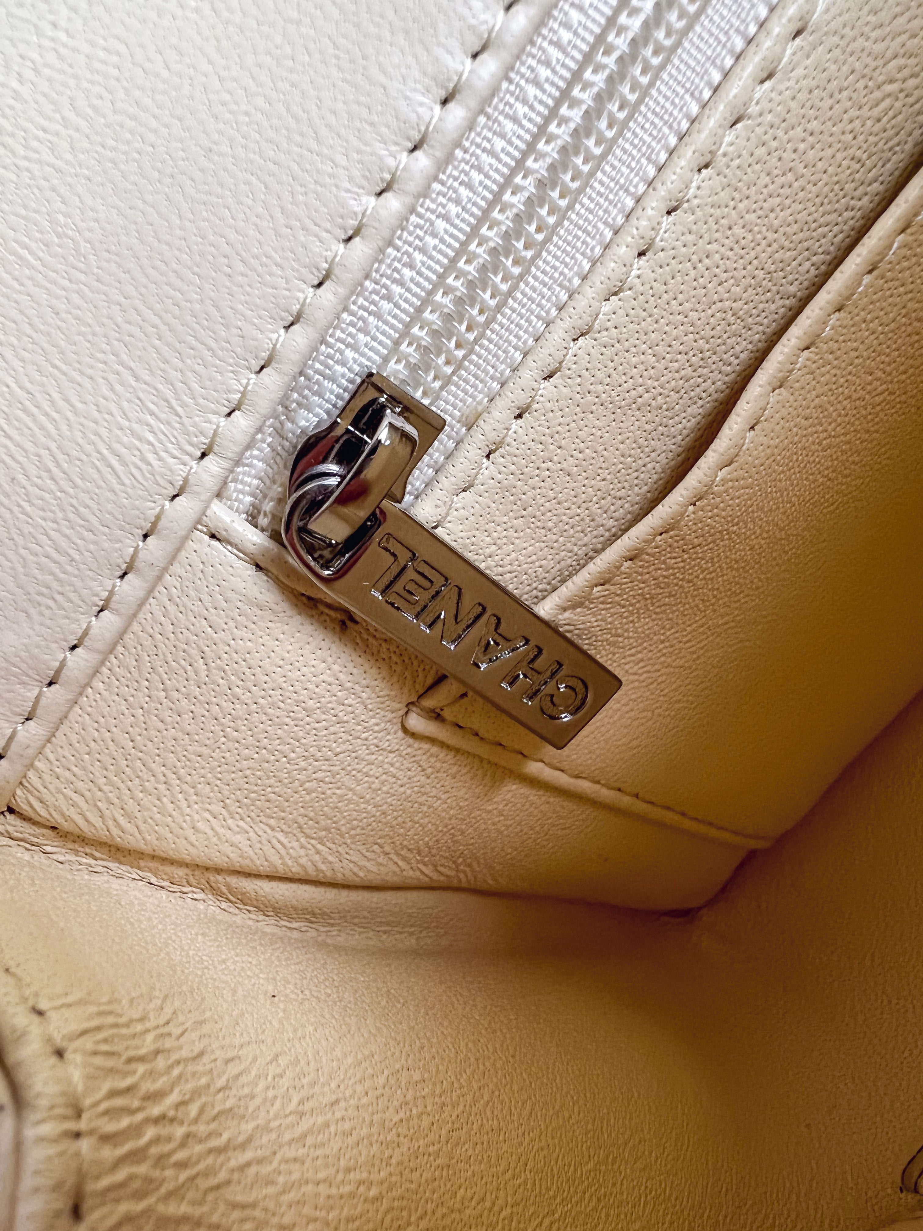 [TOP] CHANEL Classic Flap Bag Lambskin New Mini  13.5*17*8CM - Light Yellow & SHW