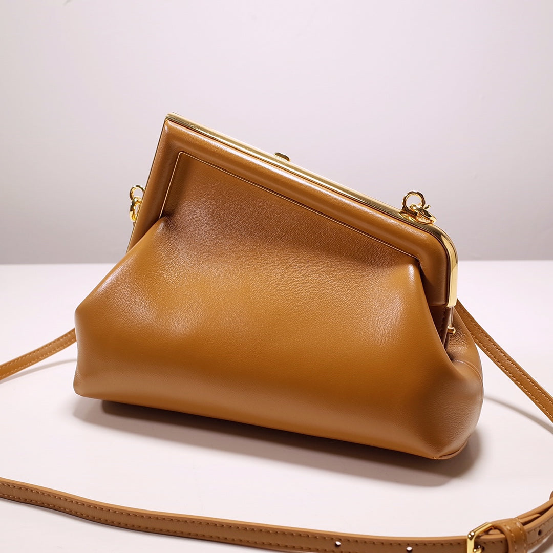 [TOP] FENDI FENDI First Small Bag - Brown