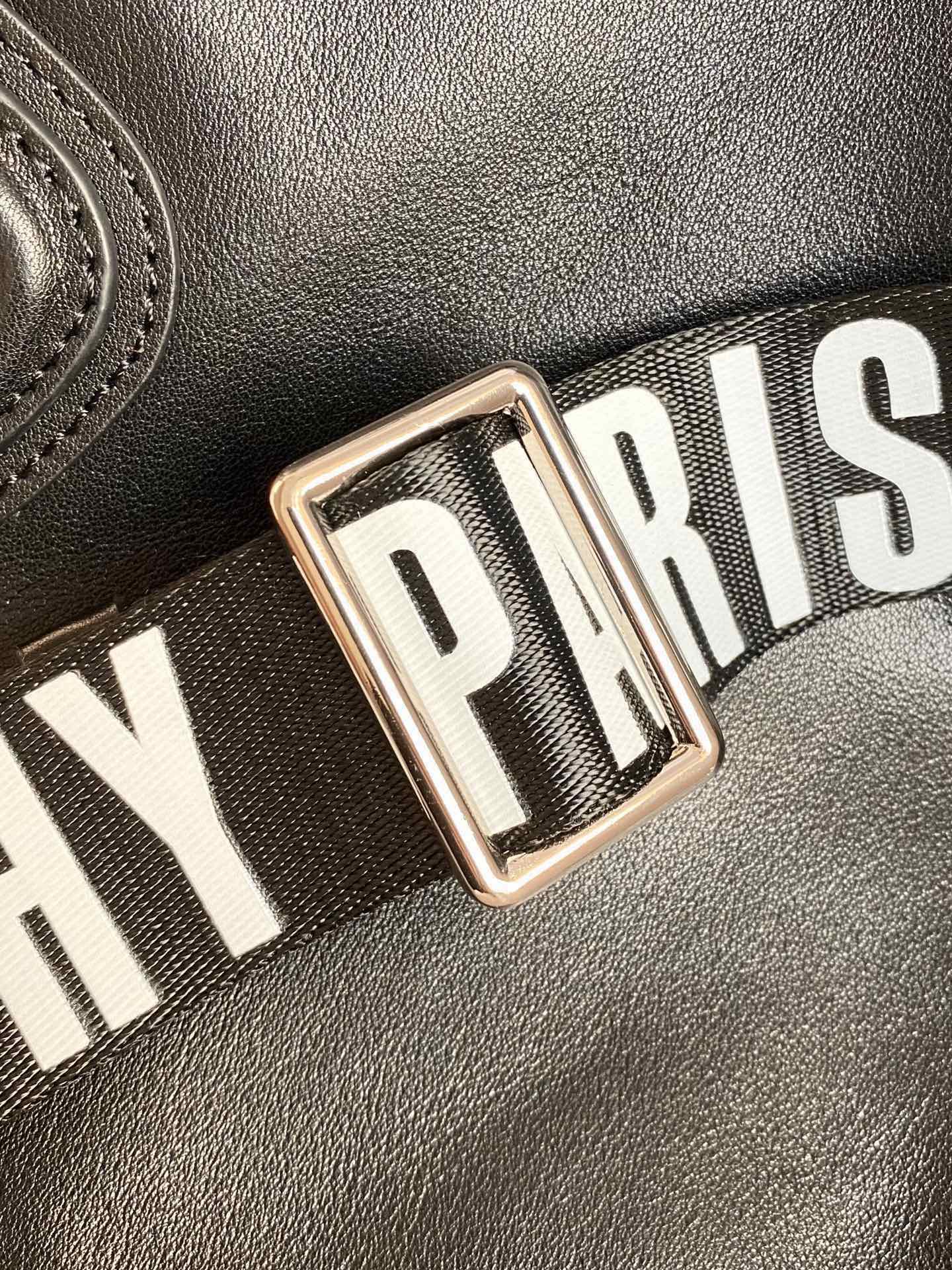 [TOP] GIVENCHY Nightingale Handbag Natural Textured Calfskin 28cm - 2 Color