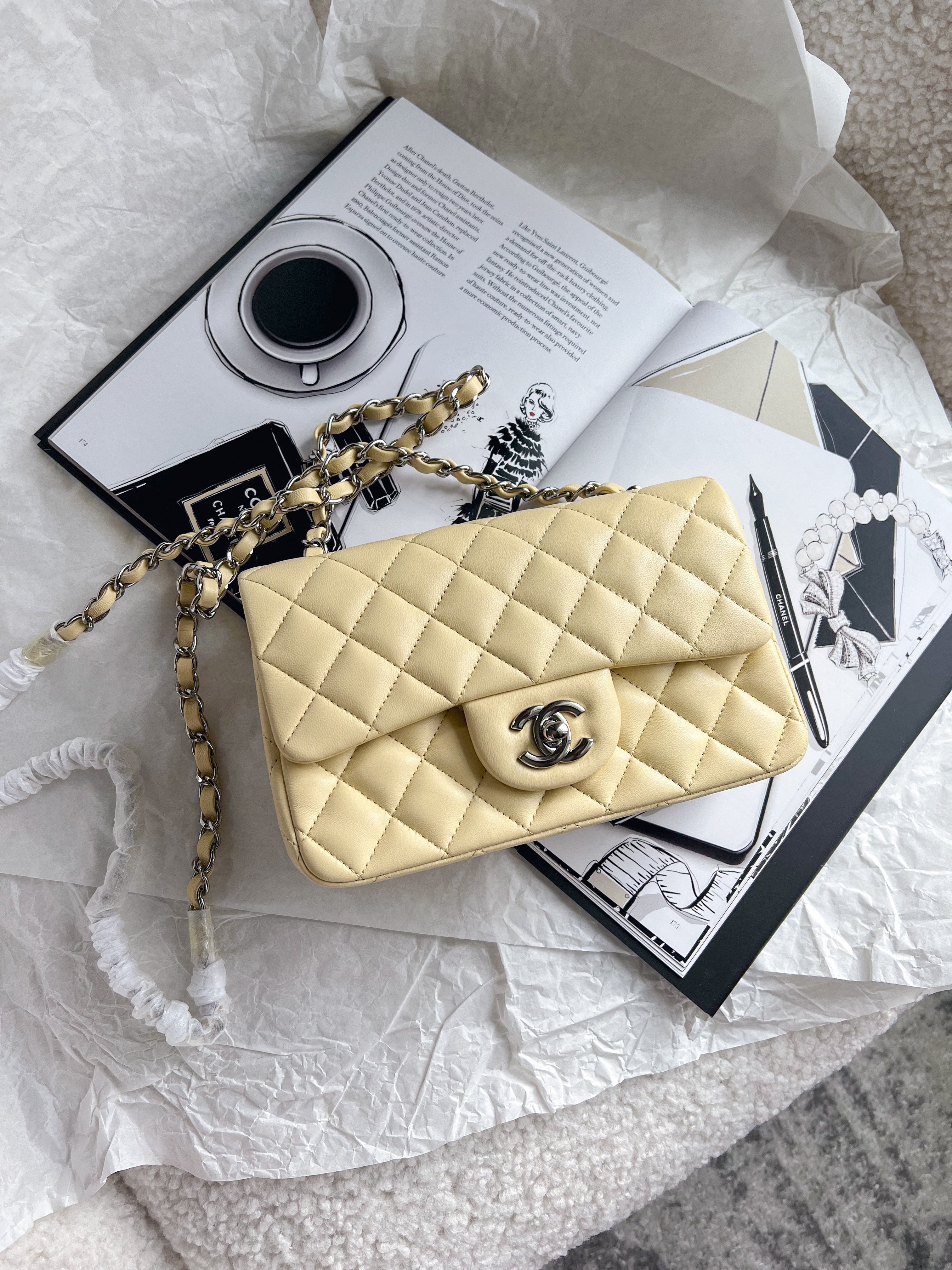 [TOP] CHANEL Classic Flap Bag Lambskin New Mini  13.5*17*8CM - Light Yellow & SHW